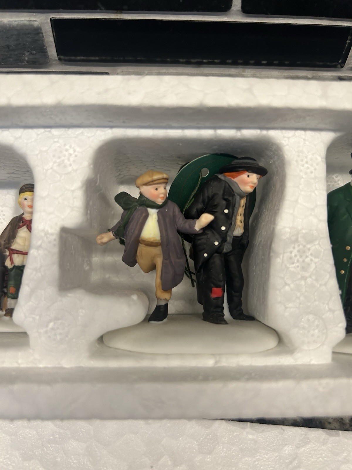 Department 56 Oliver Twist Accessories Heritage Village Set Of 3 Boxed #5554-9