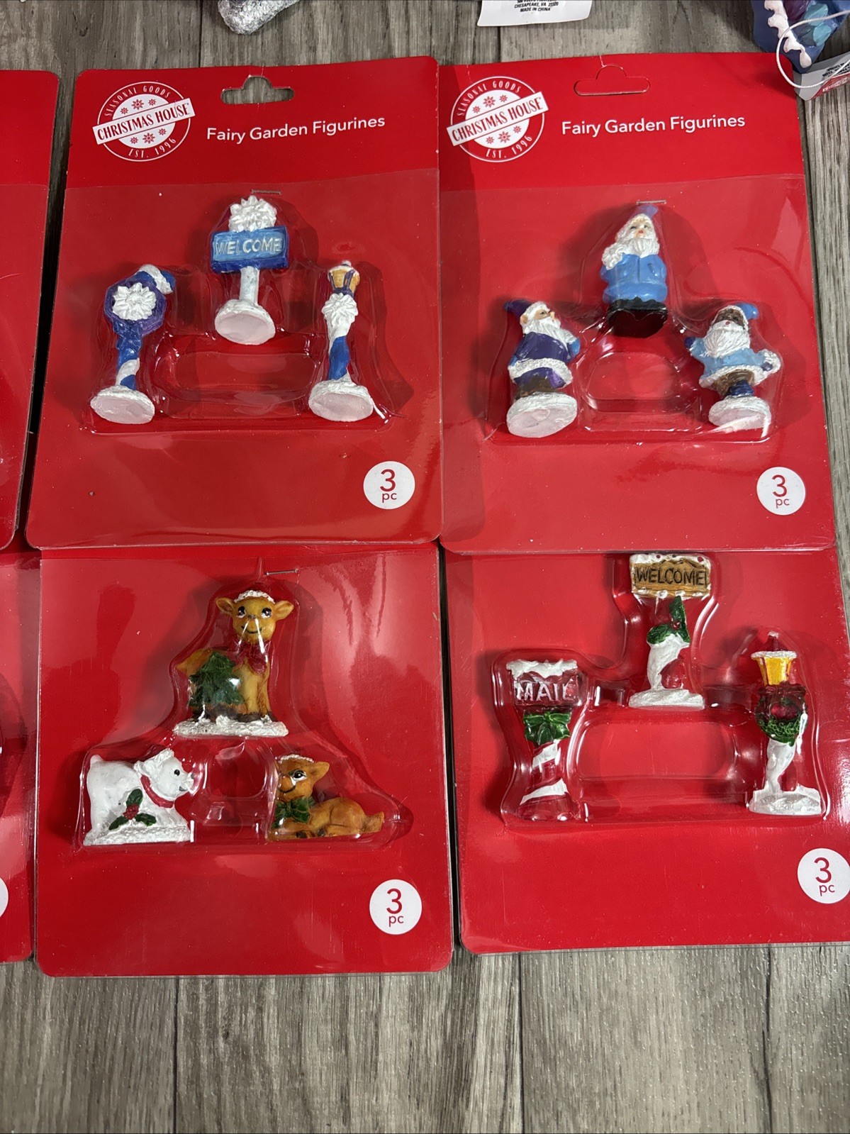 Lot of Christmas Village Pieces Figures Snowman People Lamp Posts Houses 33 Pcs