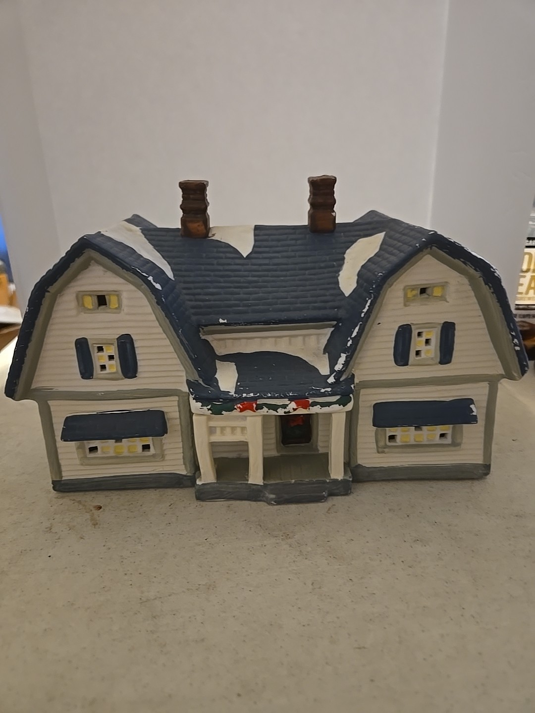 6″H VILLAGE HOUSE BARN STYLE DUPLEX DETAILED Porcelain No Light