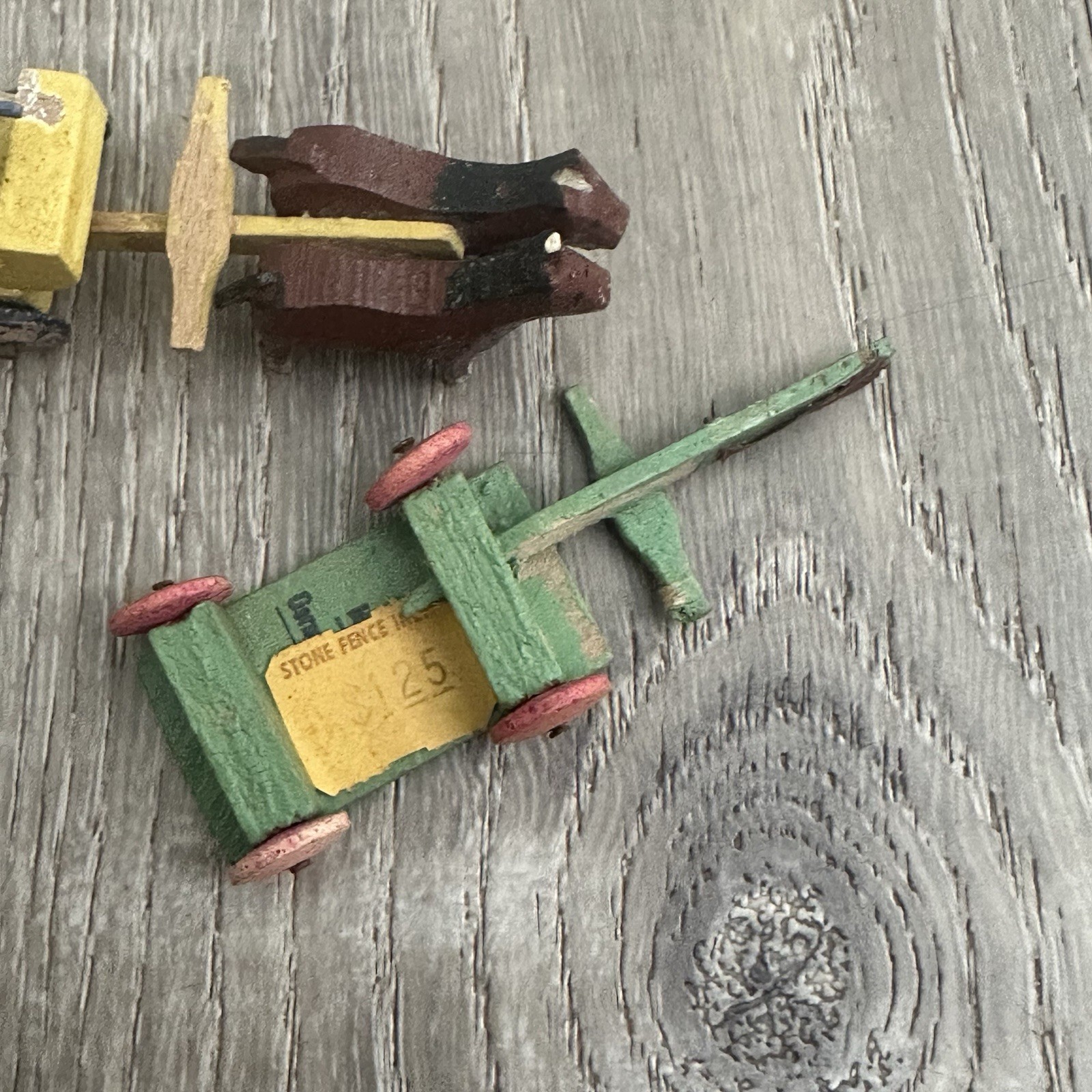 VTG Dregeno East Germany Erzgebirge Putz Wooden Village Miniature Lot Box Figure