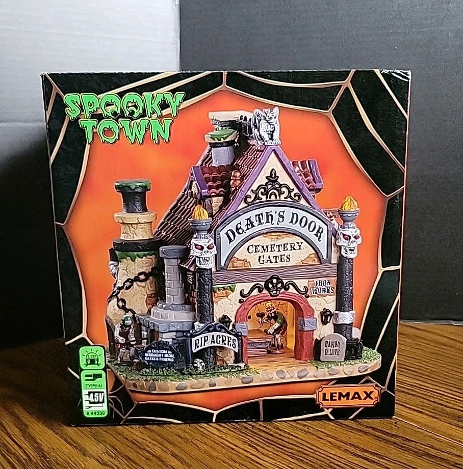 Lemax Spooky Town Halloween Village Death’s Door Cemetery Gates #05614 Lights-Up