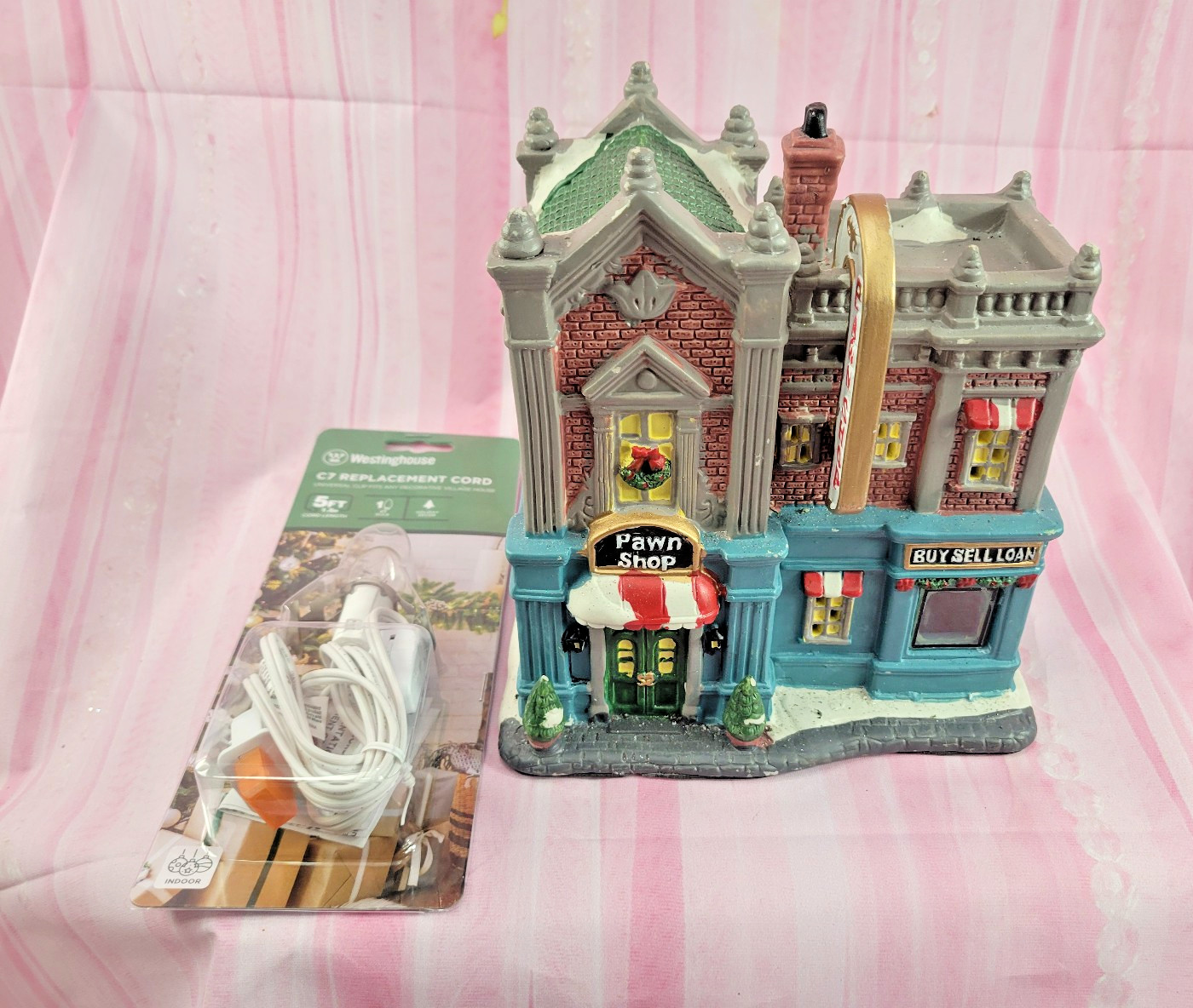2019 Pawn Shop Holiday Time Vintage Victorian Village Works New Light