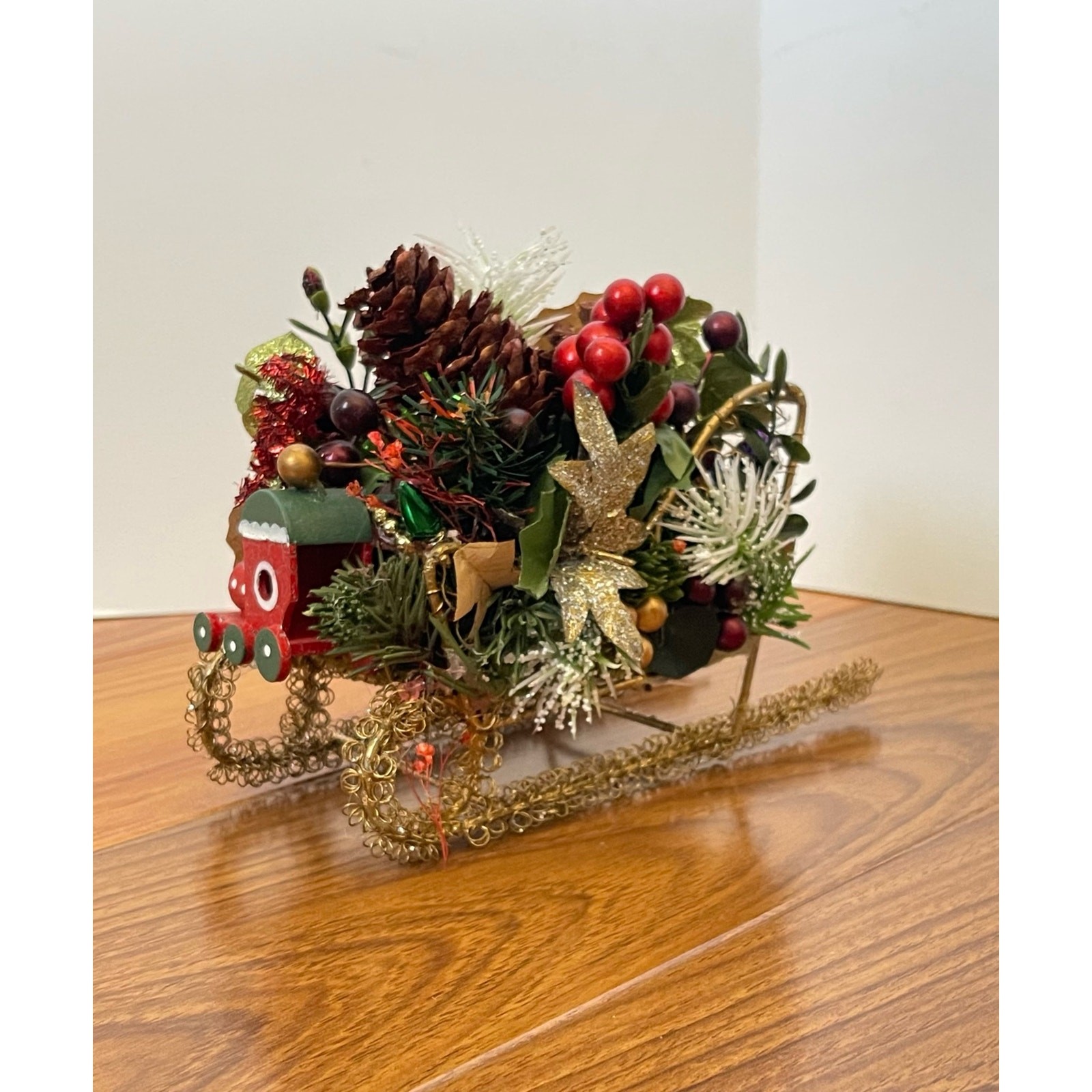 Handmade Mini Holiday Sleighs Centerpiece Decoration