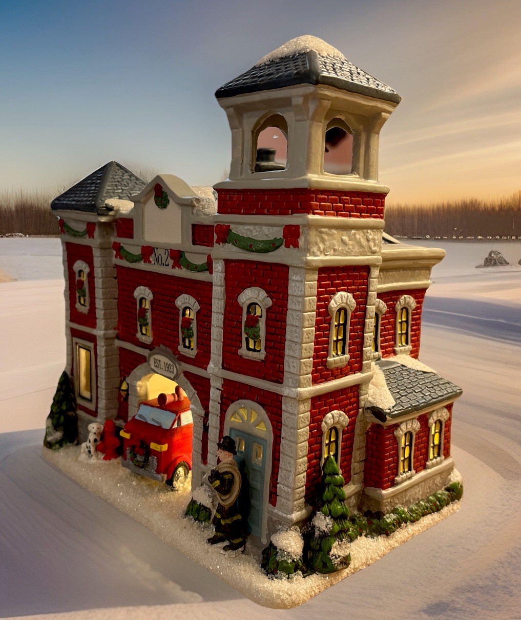 2017 St Nicholas Square Village Collection “Fire Station No2” With Light No Box