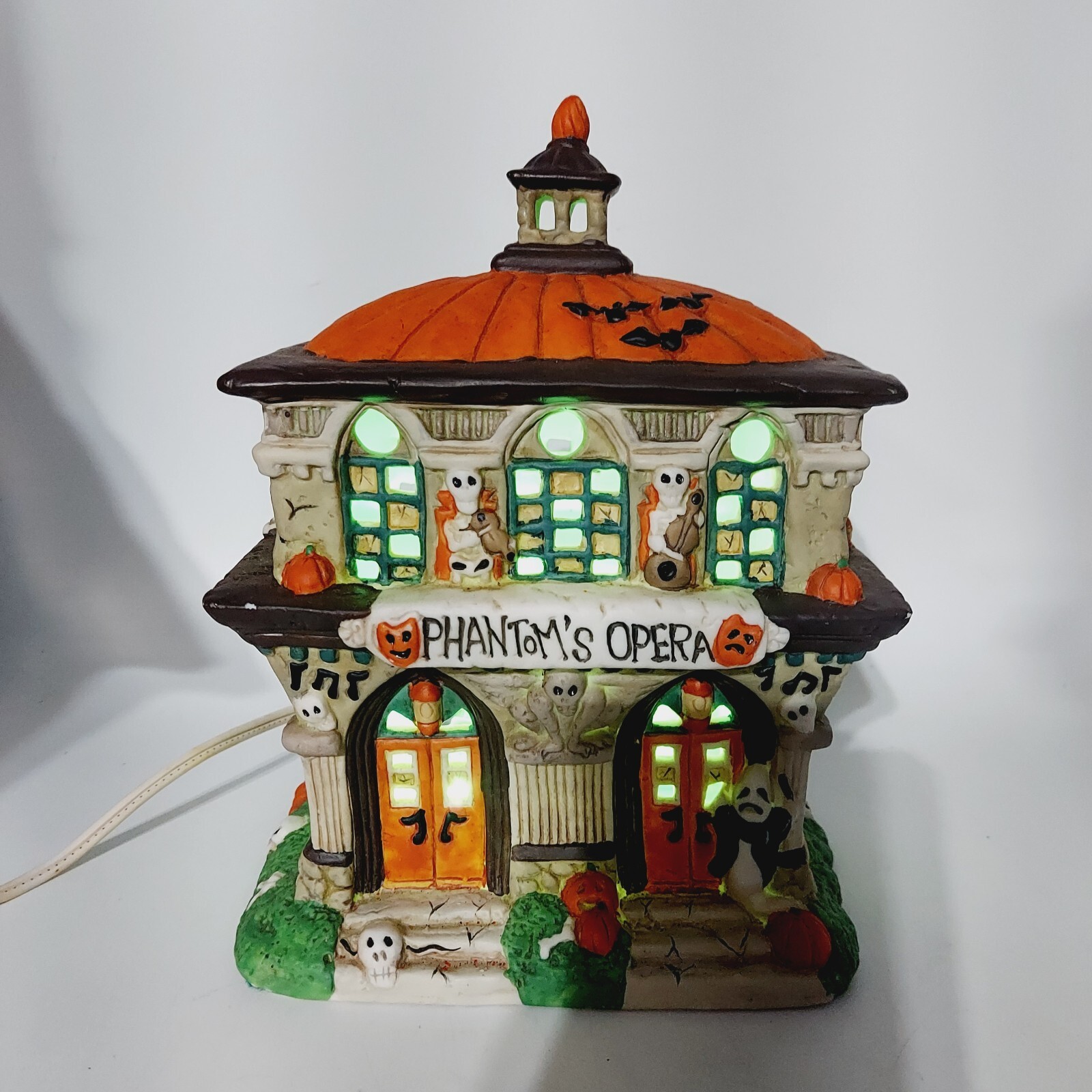 Boxed CREEPY HOLLOW COLLECTION PHANTOM’S OPERA LIGHTED HAUNTED HOUSE