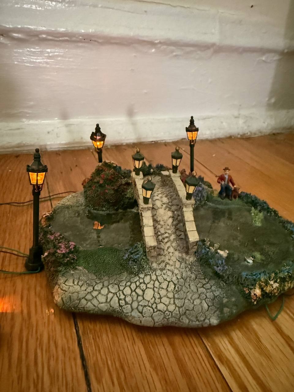 Thomas Kinkade Hawthorne Village Lamplight Village 6 Pc Lighted House Set COA