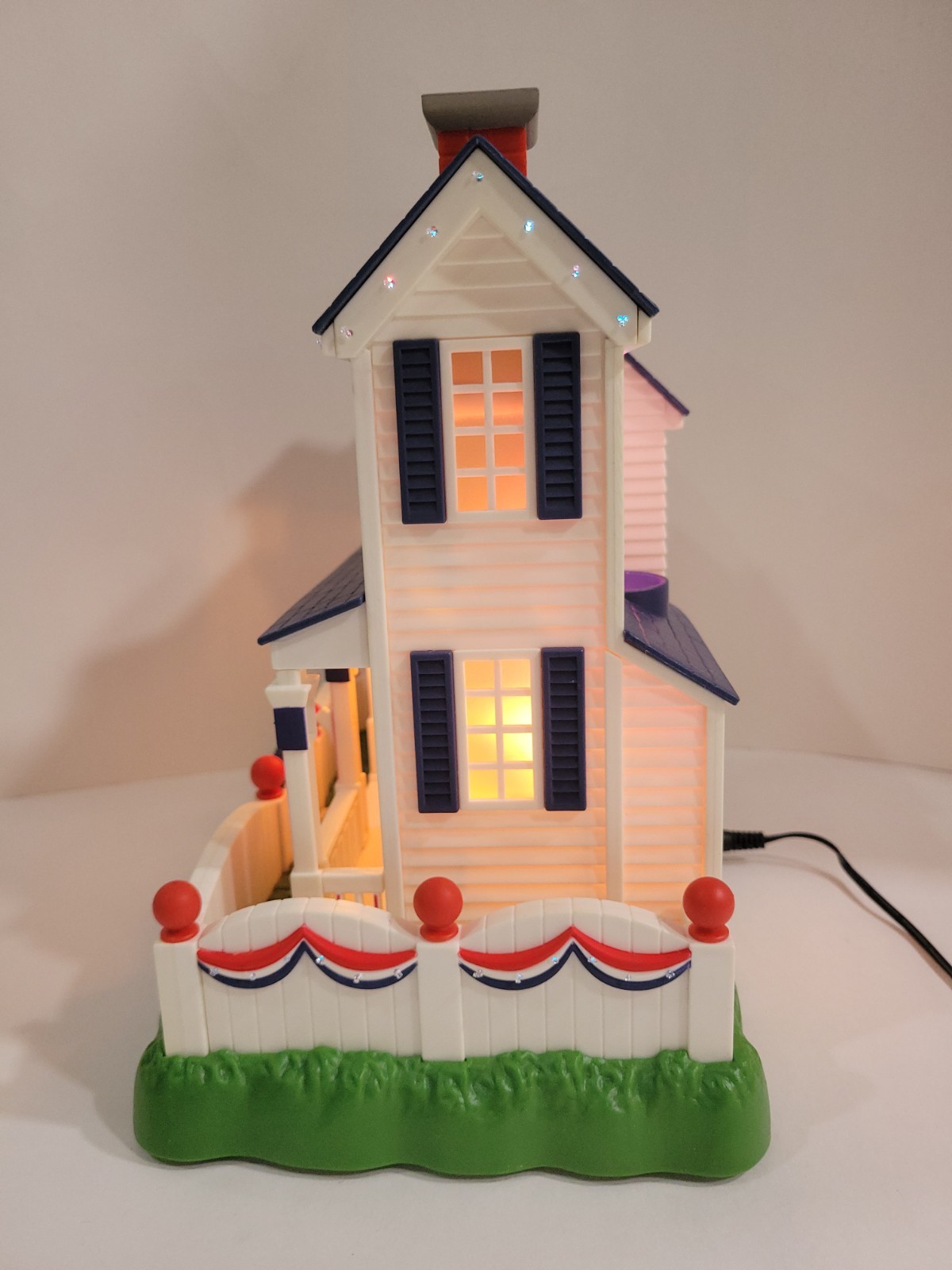 Avon 4th of July Patriotic Lighted American House