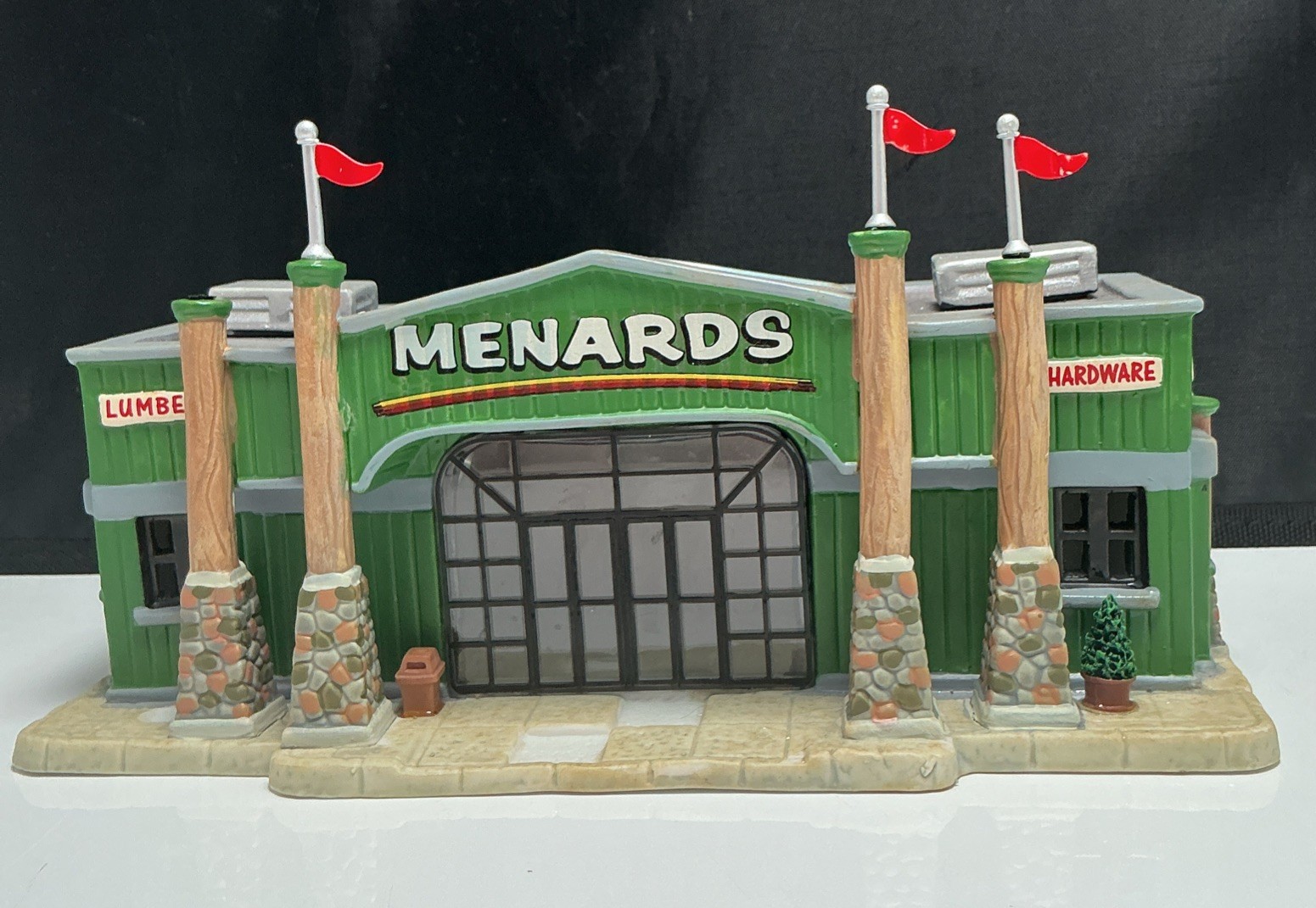 Rare Lemax MENARDS Store Building Rare 2006 w Light Cord No Box Read Description