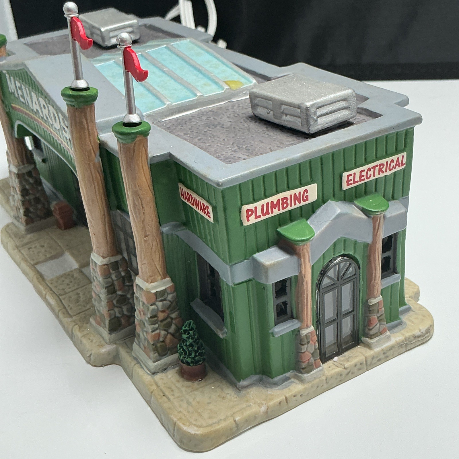 Rare Lemax MENARDS Store Building Rare 2006 w Light Cord No Box Read Description