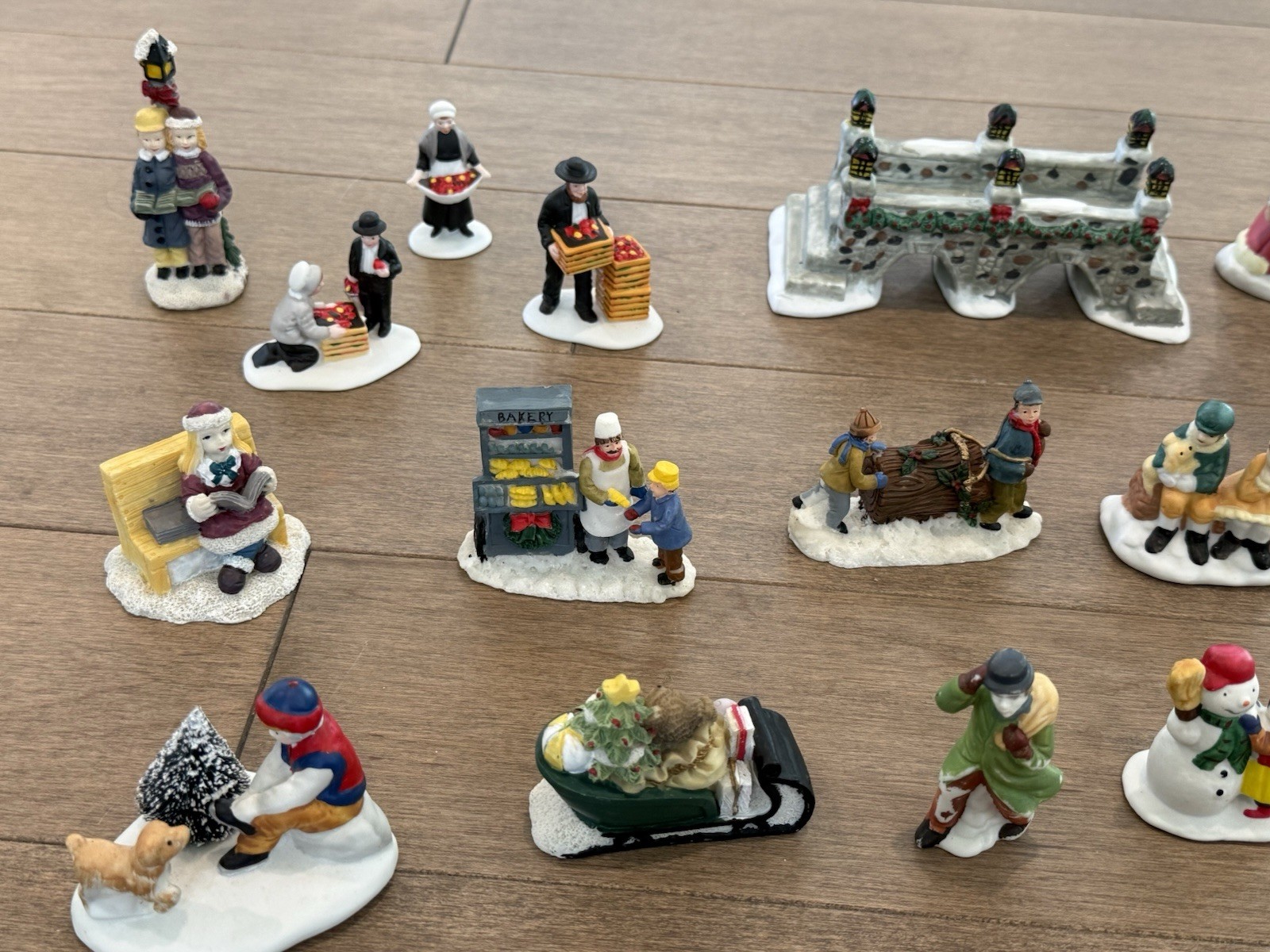 Vintage LEMAX Dept 56 House of Lloyd Figurines Christmas Village Figures Mix Lot