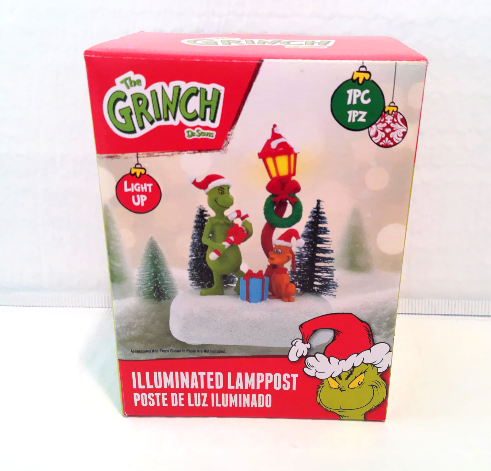 The Grinch WhoVille Christmas Village Light Up Illuminated Lamppost Ruz 2025 New