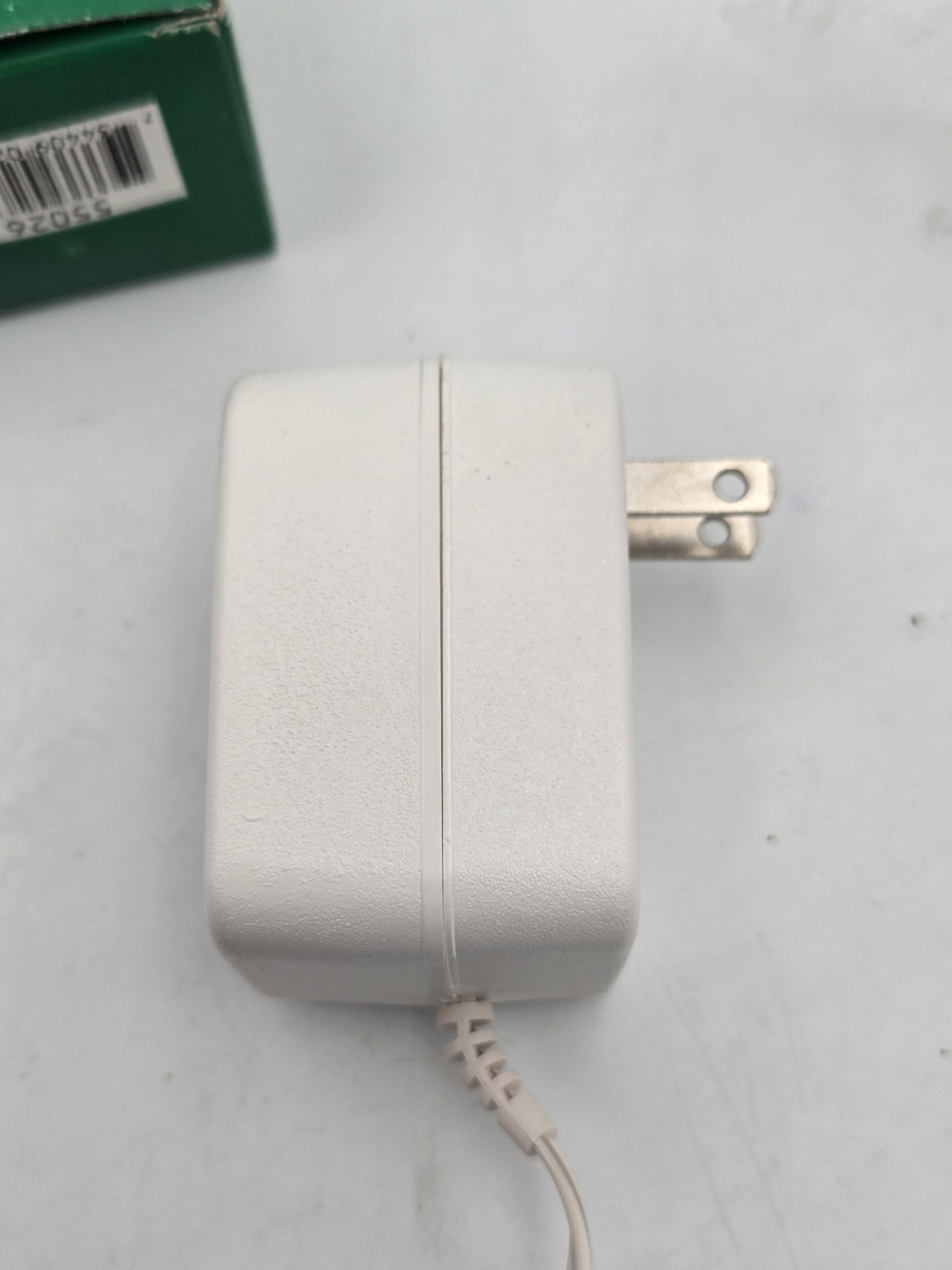 Department 56 AC / DC Power Adapter #55026 With 3x Output Jacks – White
