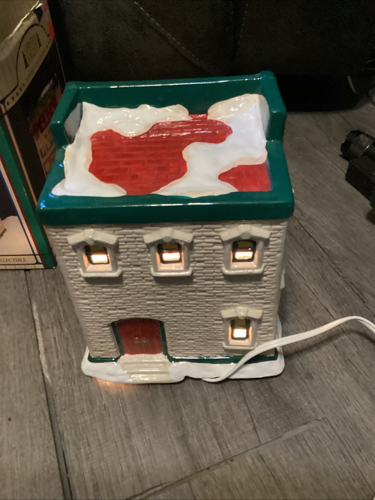 Christmas Valley Mainstreet Collectors True Value Hardware 1993 No Light Or Cord