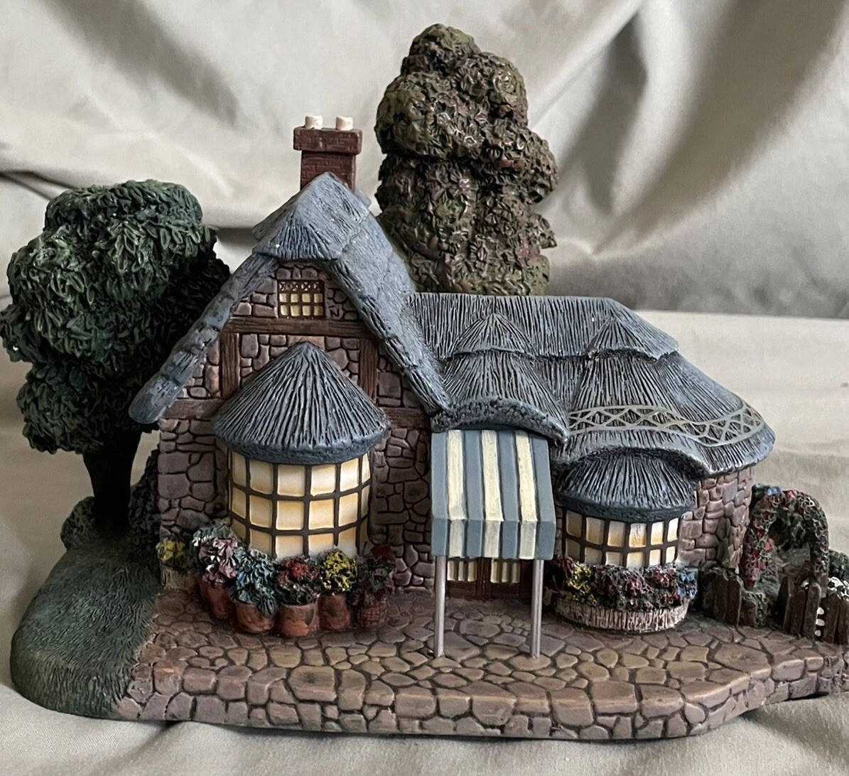 Thomas Kinkade Fallbrooke Florist Hawthorn Village Lamplight Village 1999 Nice!