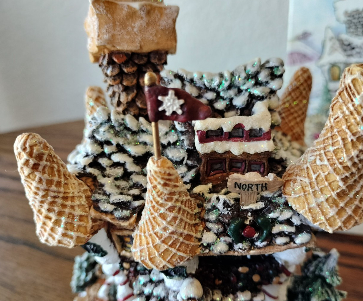 Vtg Boyds Bearly Built Villages Kringle’s Retreat Exclusive Edition With Figures