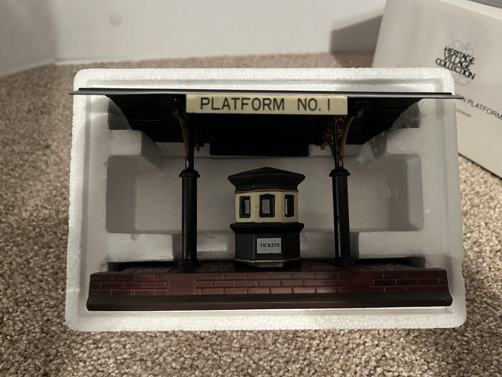 Department 56 Victoria Station Train Platform