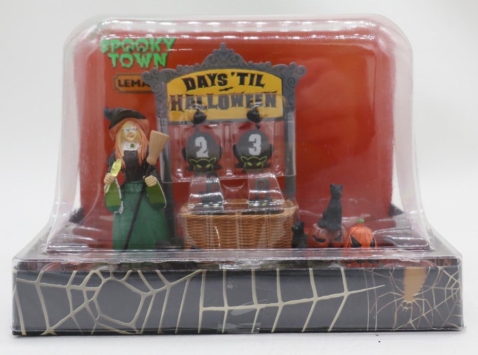 2022 Lemax Spooky Town Days Till Halloween Countdown, Witch Graveyard