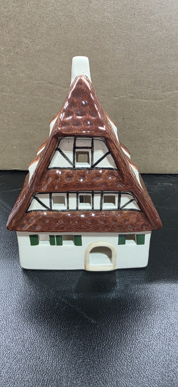 1994 Winzerhaus Village House Porcelain