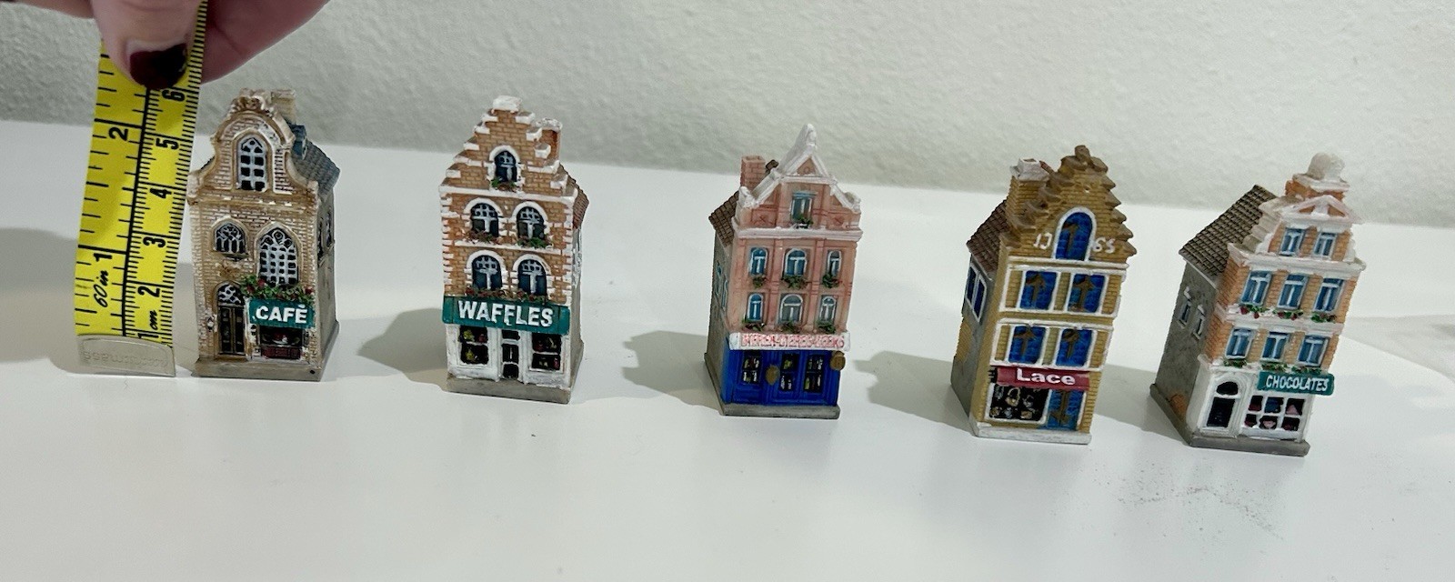 5 Miniature Buildings figurines Stores collectibles Christmas village scene
