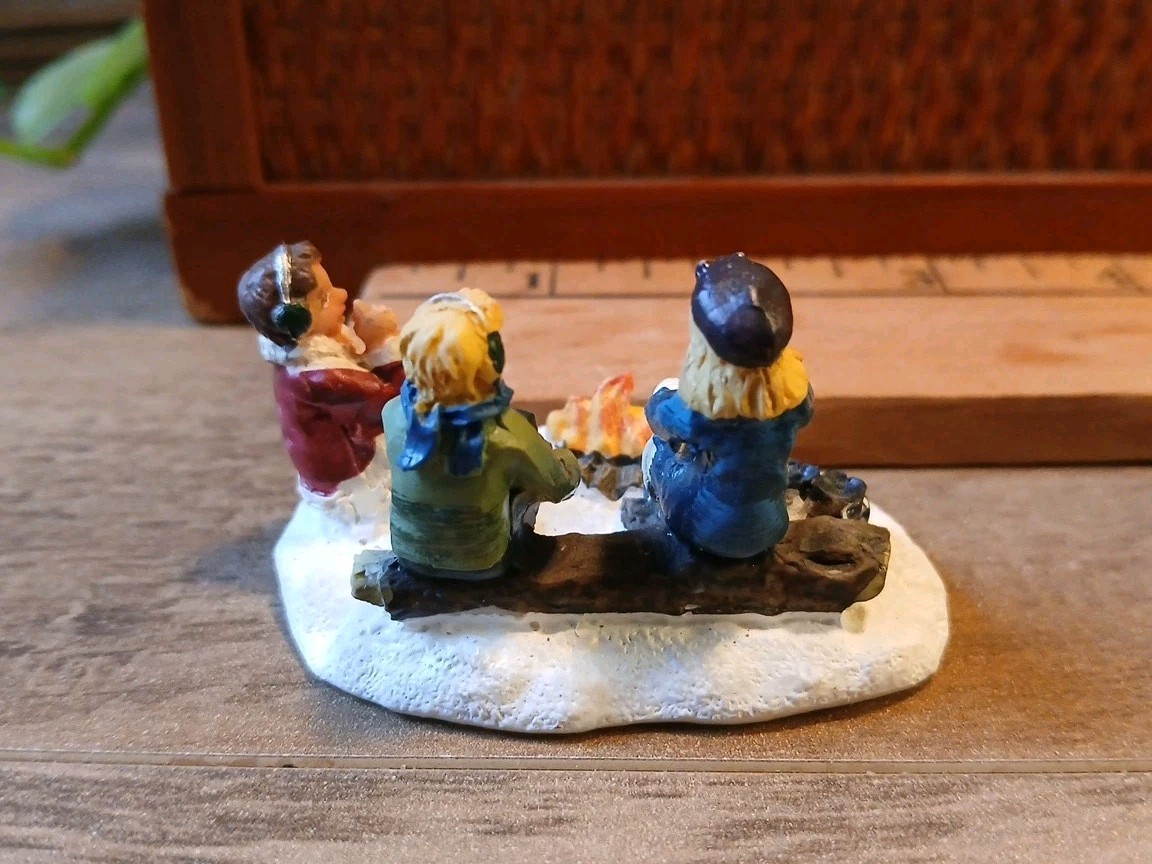 St Nicholas Square Village ‘Ice Skating Lessons’ Christmas Figures + Dog Set Vtg