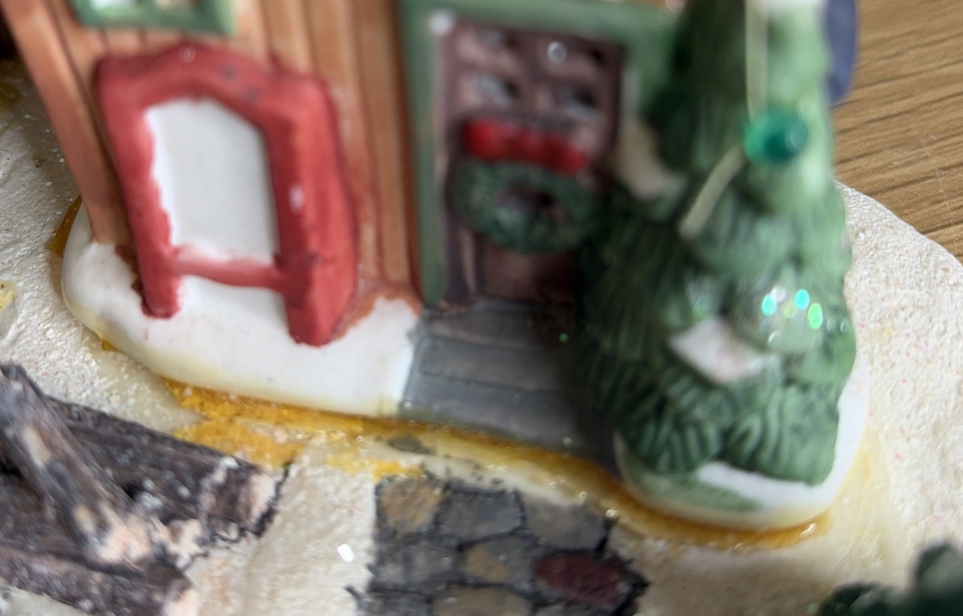 Cobblestone Corners Christmas Village Tree Seller In Original Box. Repaired