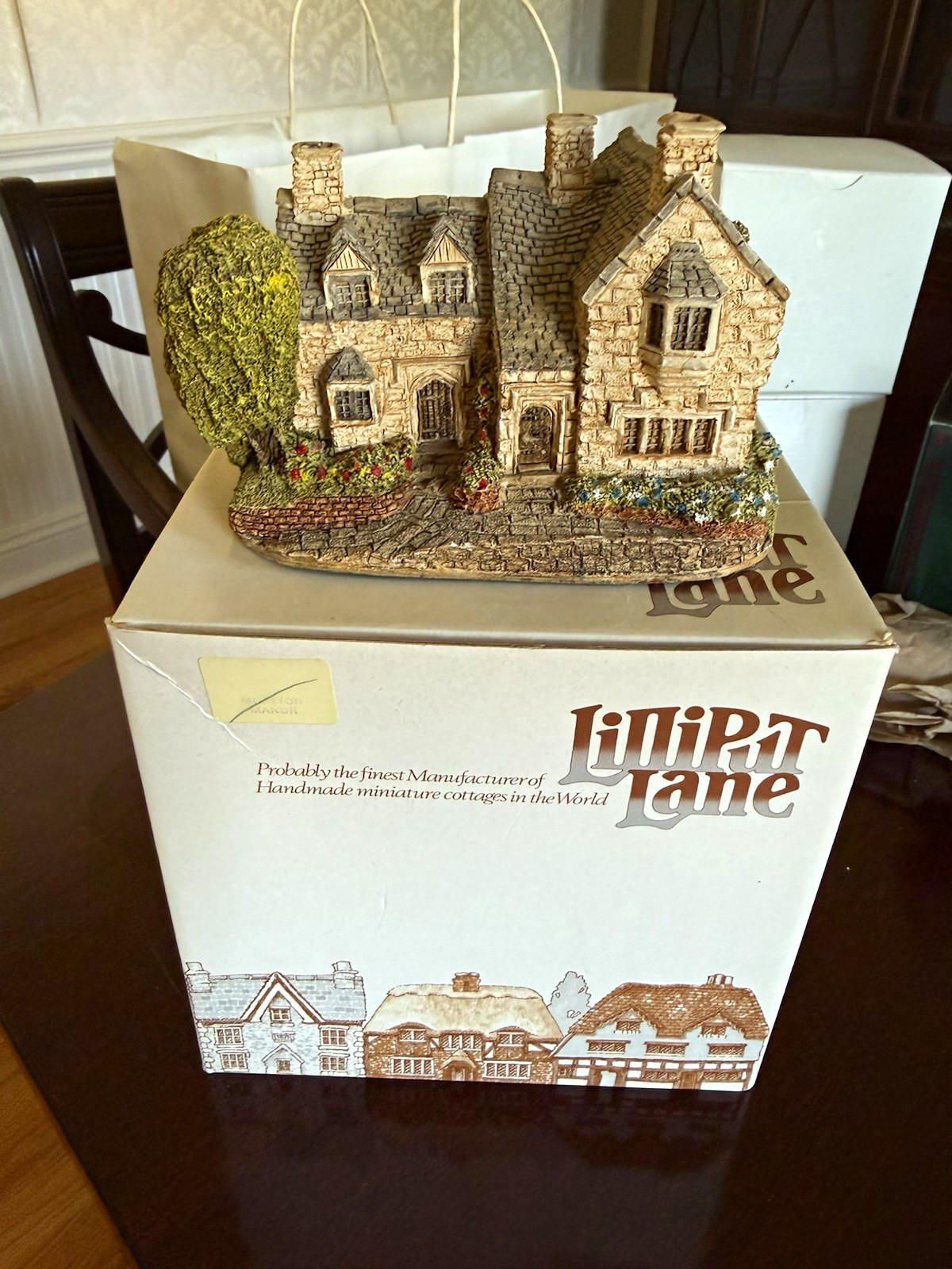 Lilliput Lane Moreton Manor Resin Painted British Manor House, Boxed