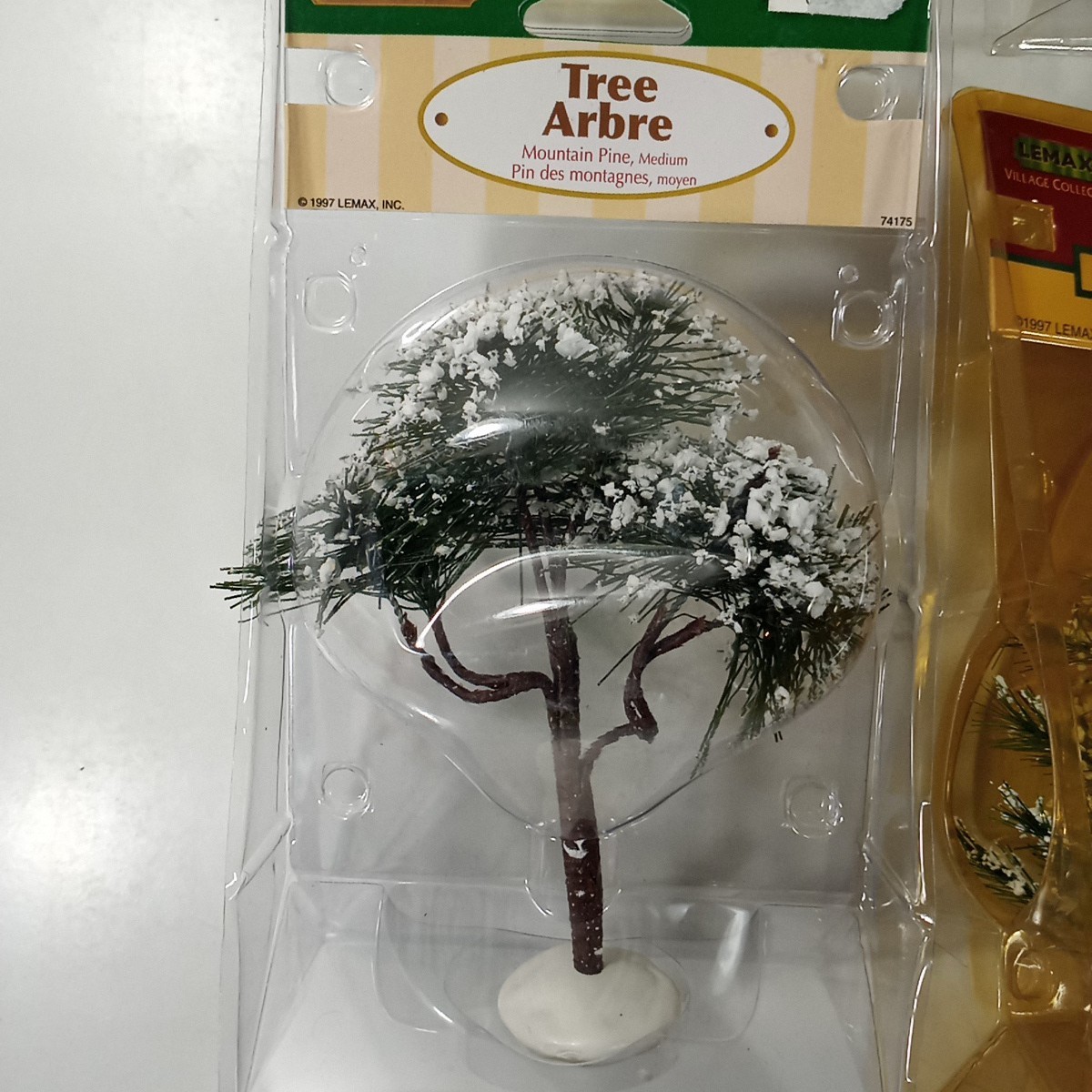 1997 Lot of 4 LEMAX Medium 6″ Snow Flocked White Pine Tree & Arbor 74173 & 74175