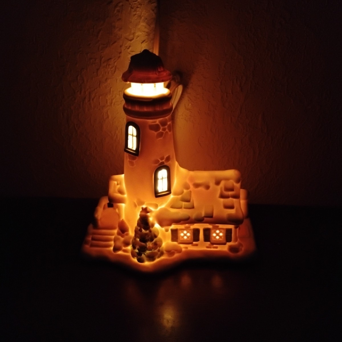 1994 Helen Steiner Rice Windows of Gold Inspiration Point Lighthouse Light