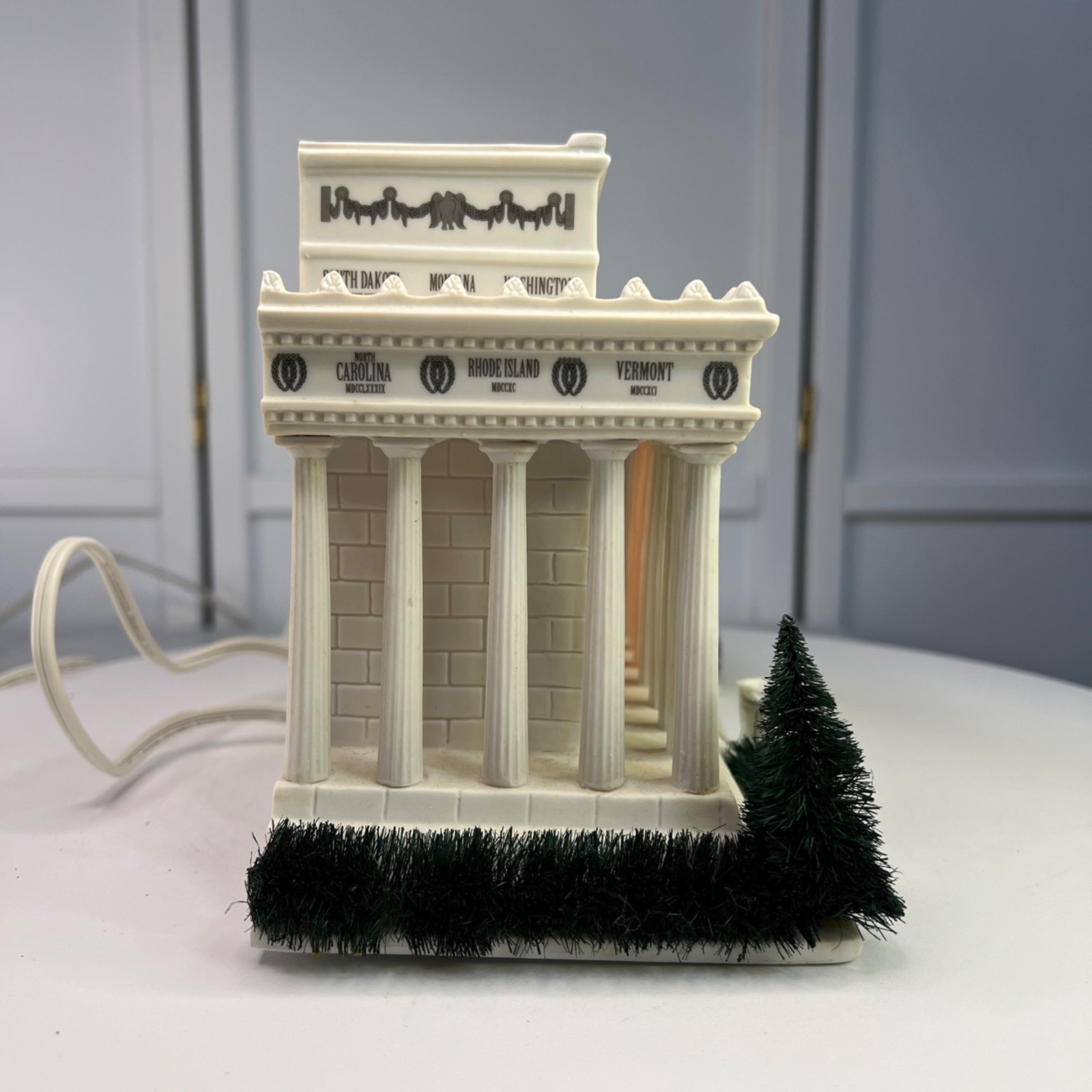Dept 56 The Lincoln Memorial American Pride Collection From 2001 (No Box)