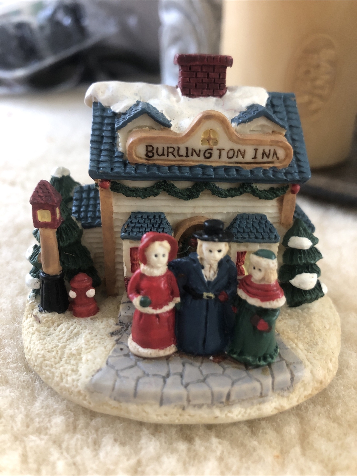 1993 Crystal Falls Village Collectibles Burlington Inn Christmas Village House