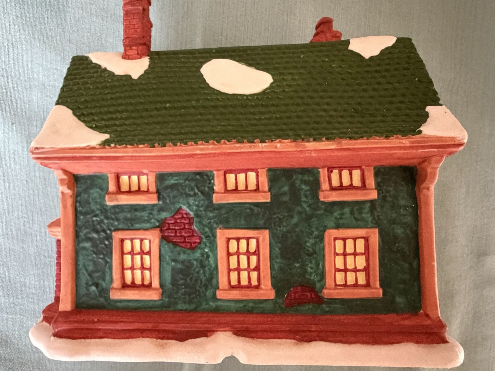 Caldor Village Square Porcelain Lighted House “ Davenport Inn”