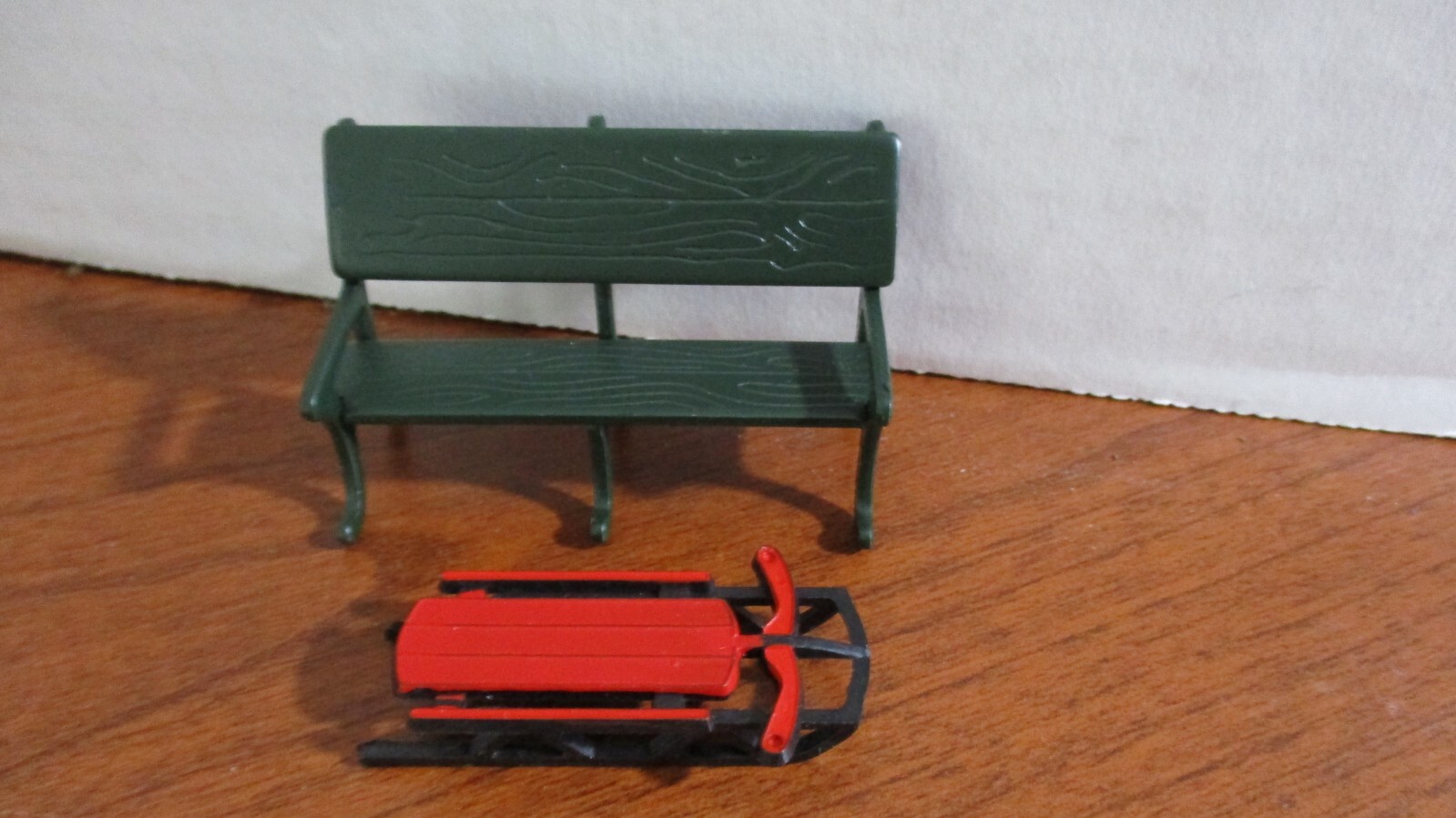 Dept. 56 METAL GREEN PARK BENCH & Plastic RED SLED Christmas Village Accessories