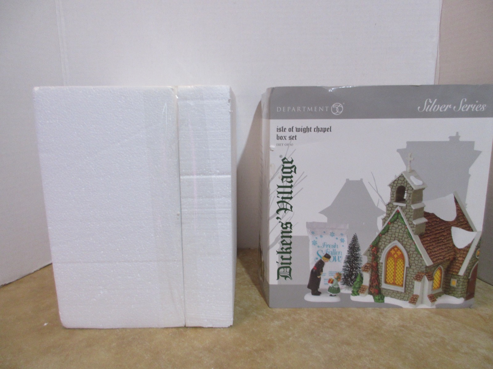 Dept. 56 2018 Dickens Silver Series Isle of Wight Chapel Set Of 4 Pcs. NIB