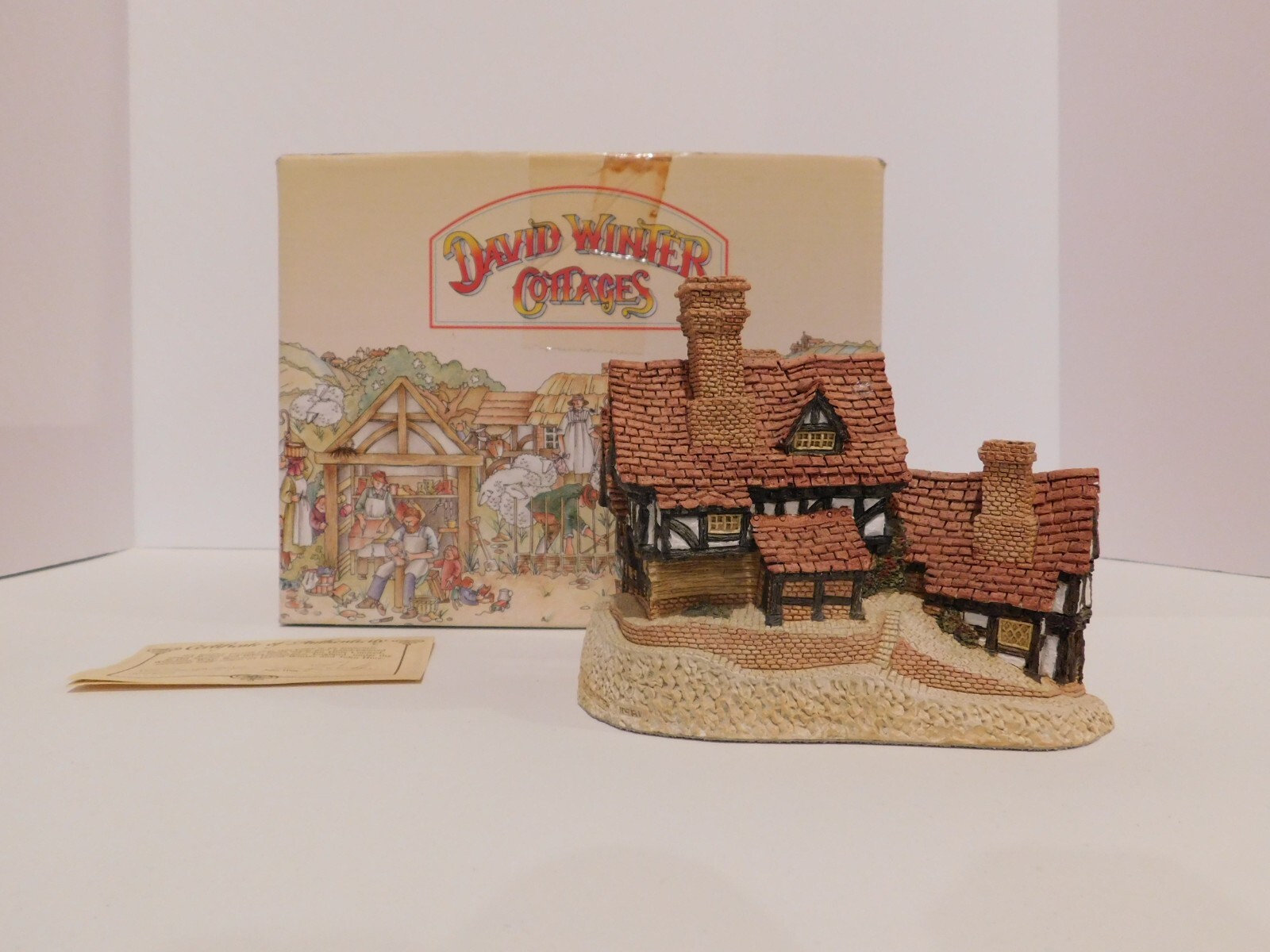 Vintage David Winter 1981 Stratford House Great Britain with Box and COA