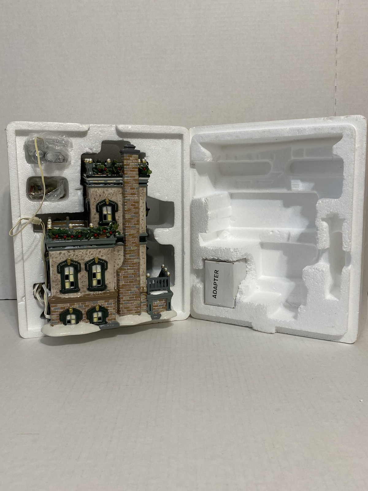 Dept 56 30 Years Stillwater Collectibles & Antiques 2005 Early Release