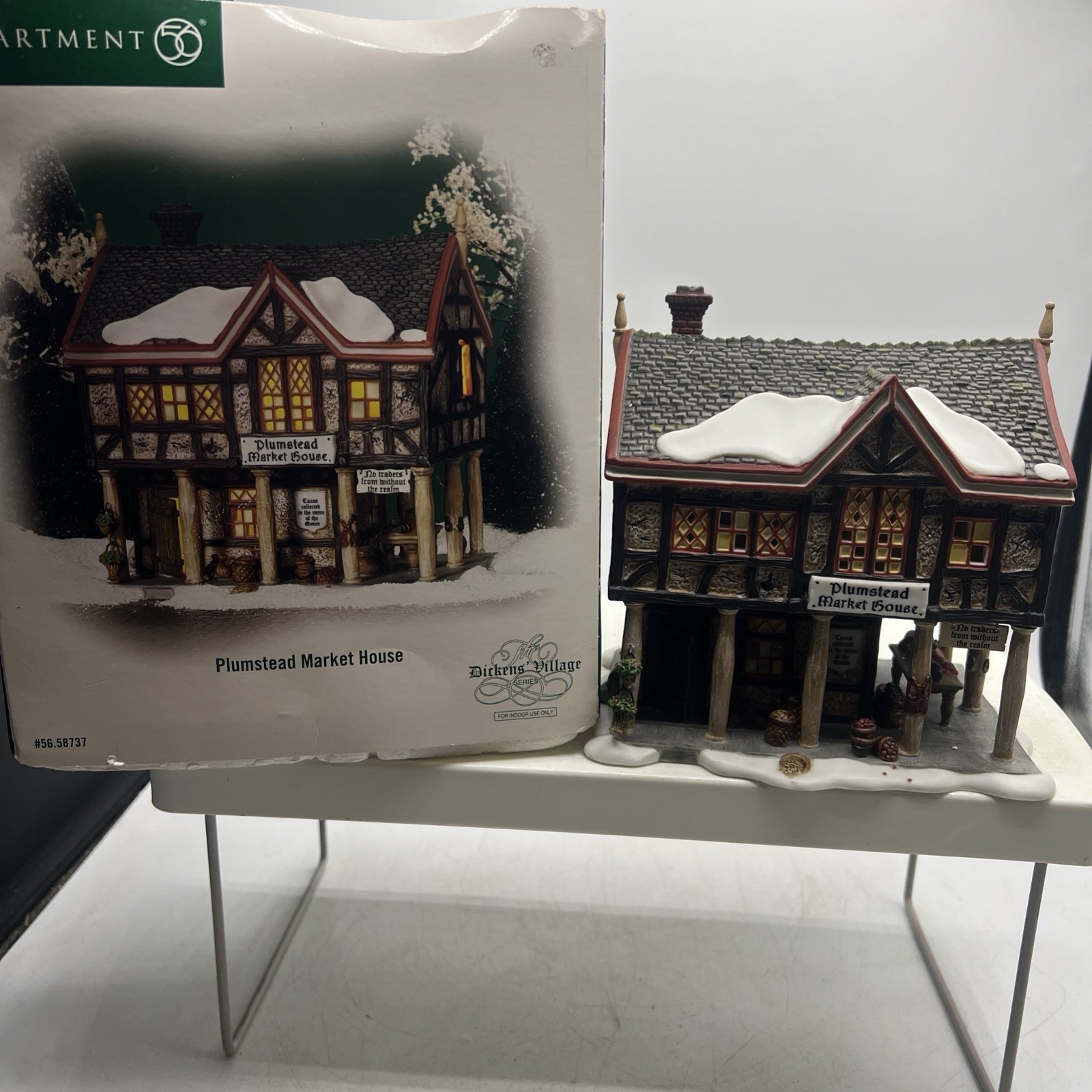 Department 56 Dickens Village Plumstead Market House Porcelain Lighted Building