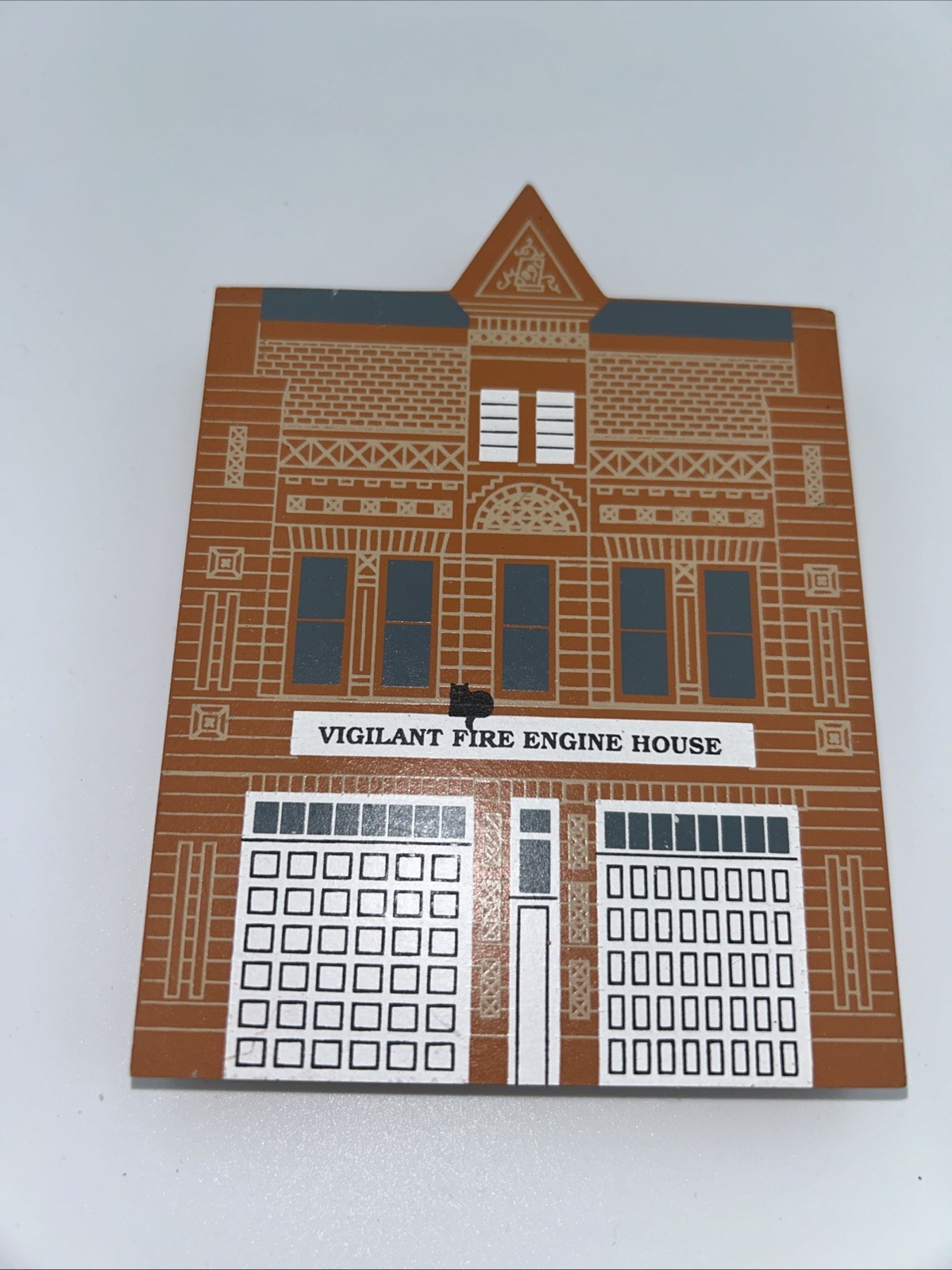 Cat’s Meow Faline Fire House Series Vigilant WV Hidden Kitty 1990 Decor