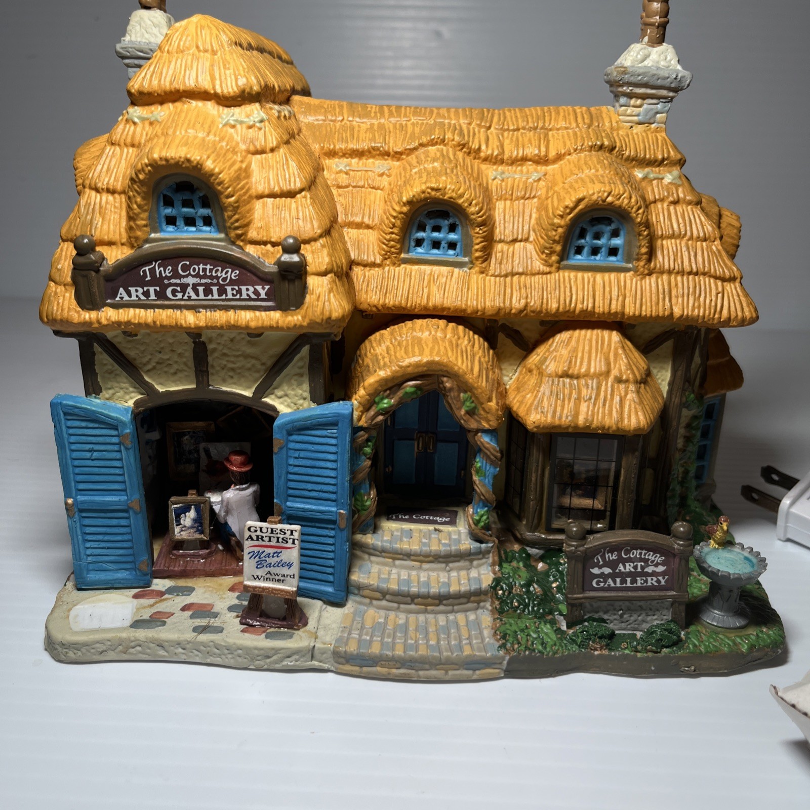 Lemax The Cottage Art Gallery Caddington Village Lighted Building Christmas 2009