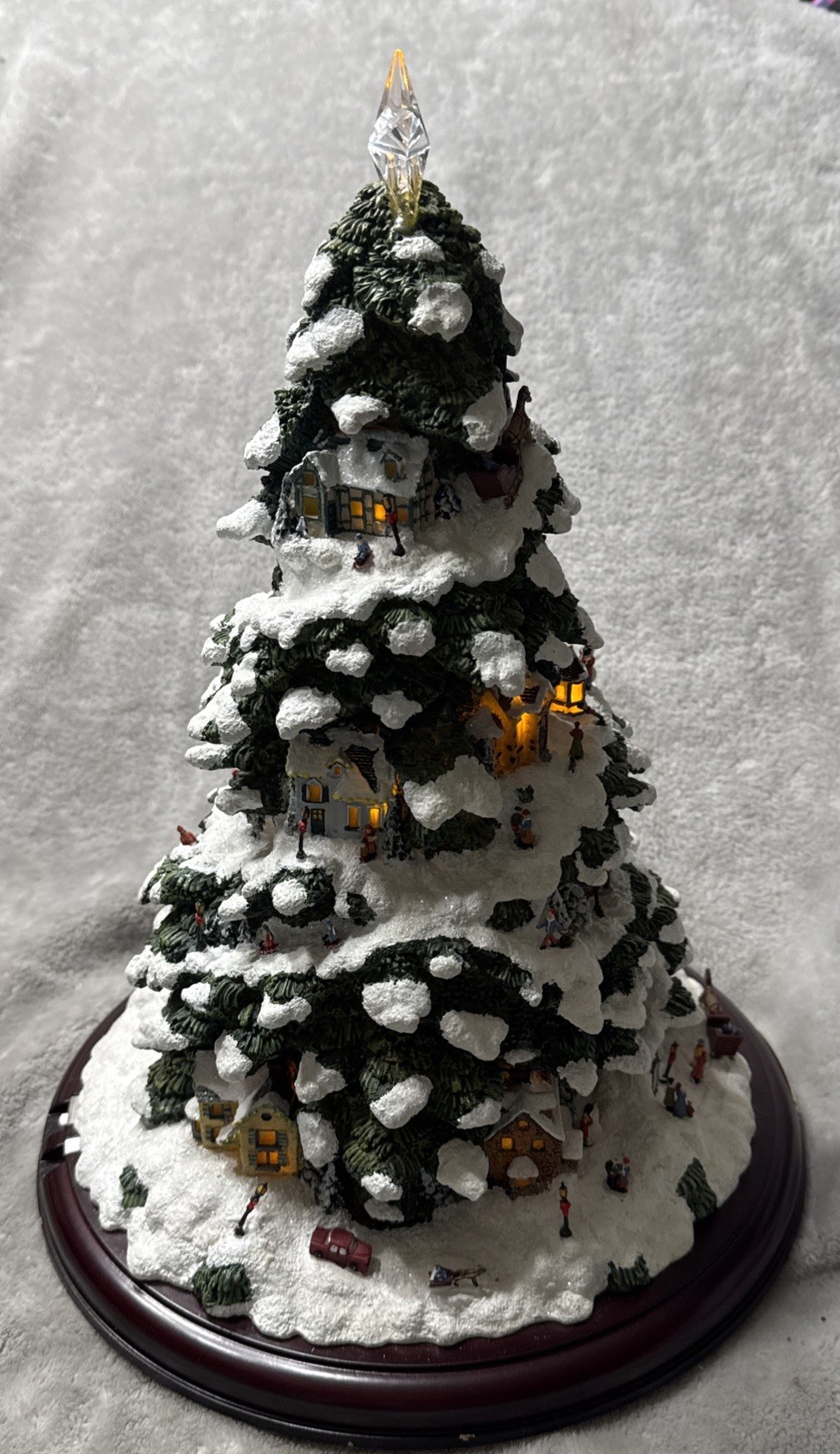 Thomas Kinkade “Village Christmas” Illuminated Tree Works With Batteries
