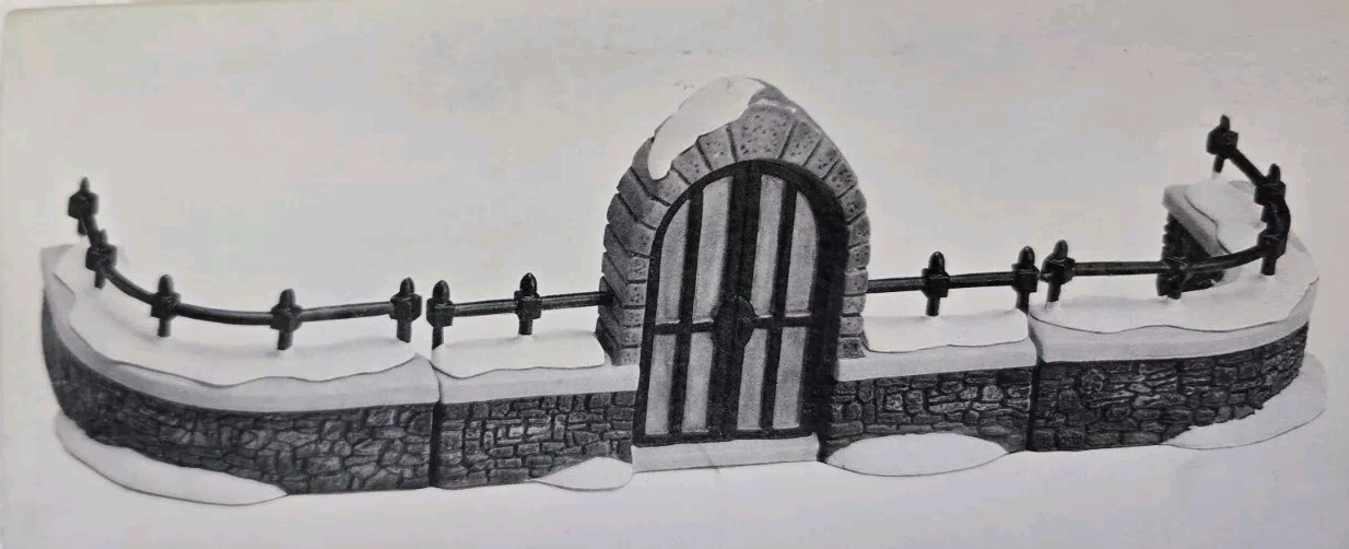 Dept 56 Village Accessories – Churchyard Gate and Fence #58068 – NEW