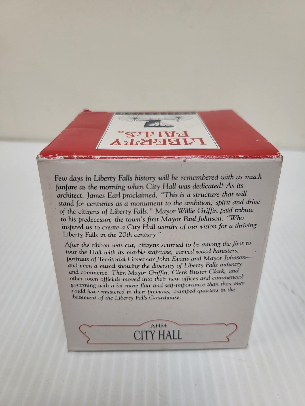 Liberty Falls Collection City Hall AH84