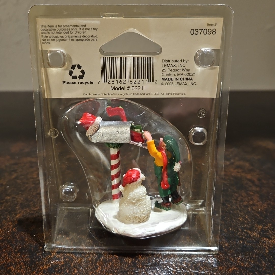 Lemax Mail Elf Figure Carole Town Village 2006 Item #037098