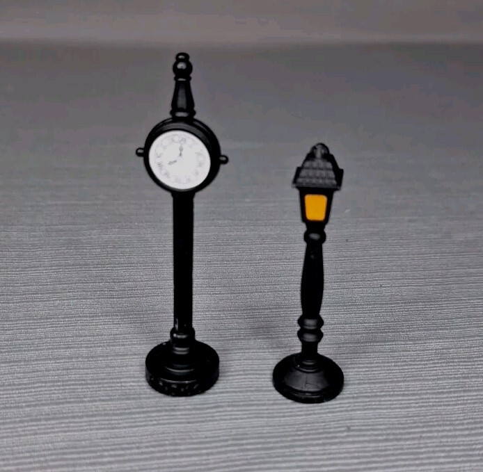 5 Piece Lot Christmas Village Accessories Bench Street Sign Clock Metal Taiwan