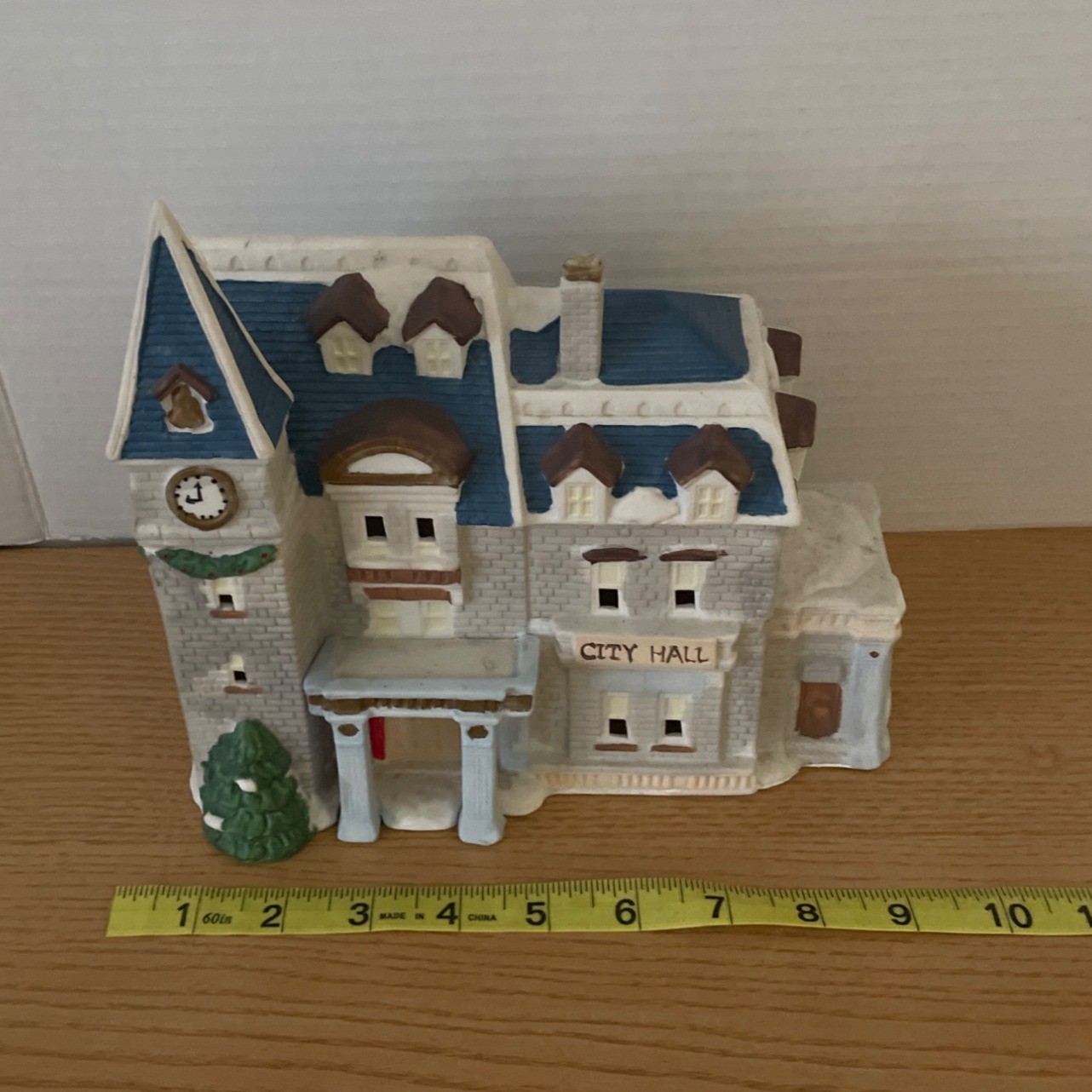 Vtg Lemax City Hall Lighted Christmas Village House Hand-Painted Caldor Taiwan