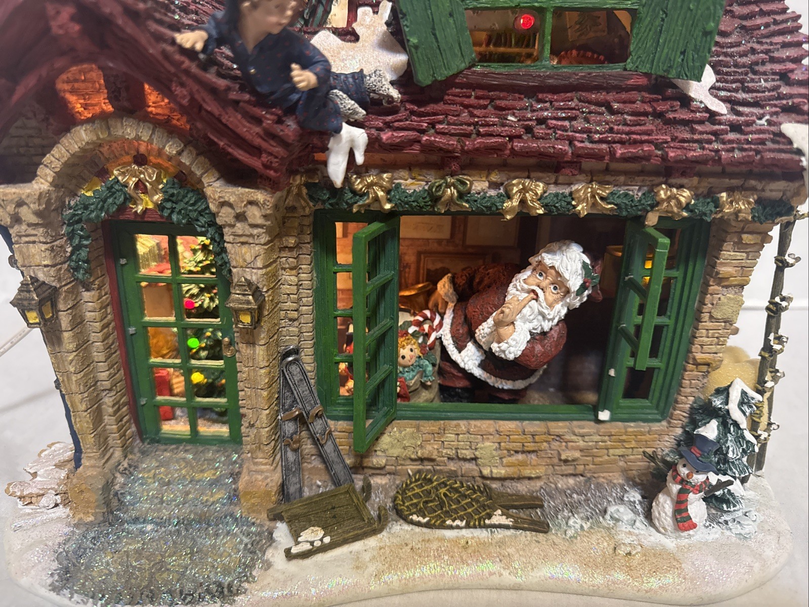Dept 56 Here Comes Santa Claus Storybook Village Christmas Collection 2001