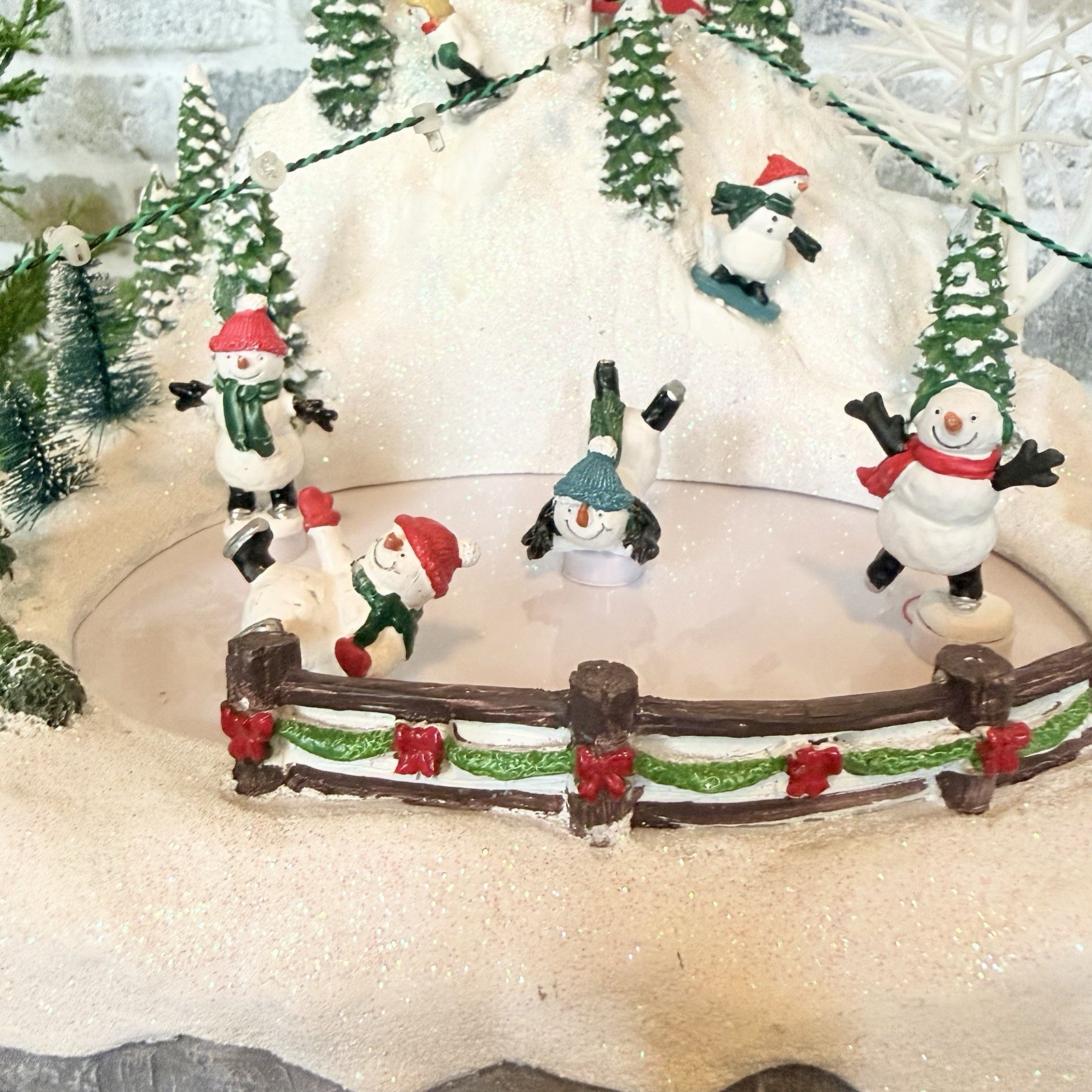St. Nicholas Square SKATING SNOWPEOPLE SKIING Animated Christmas Village TESTED