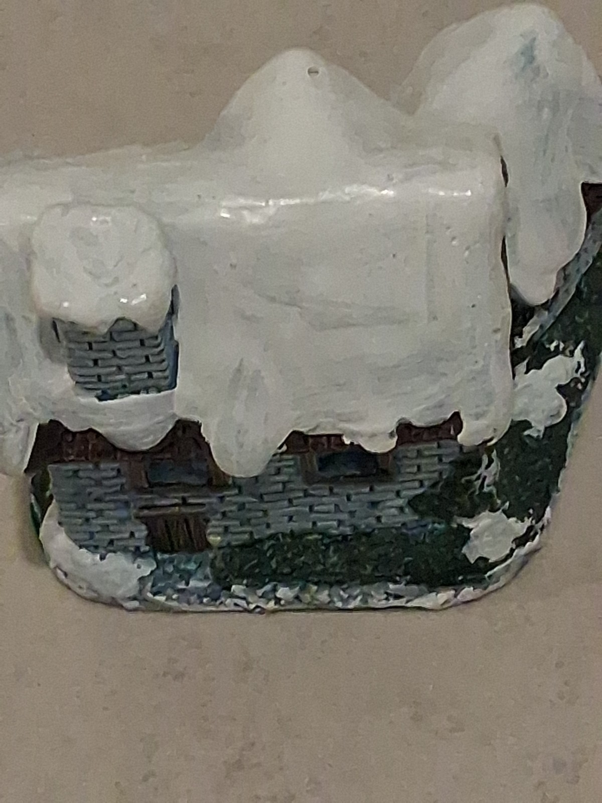 Cottage Charmers Lighted Snowhouse Hand Painted Handcrafted #8181-CC Taiwan
