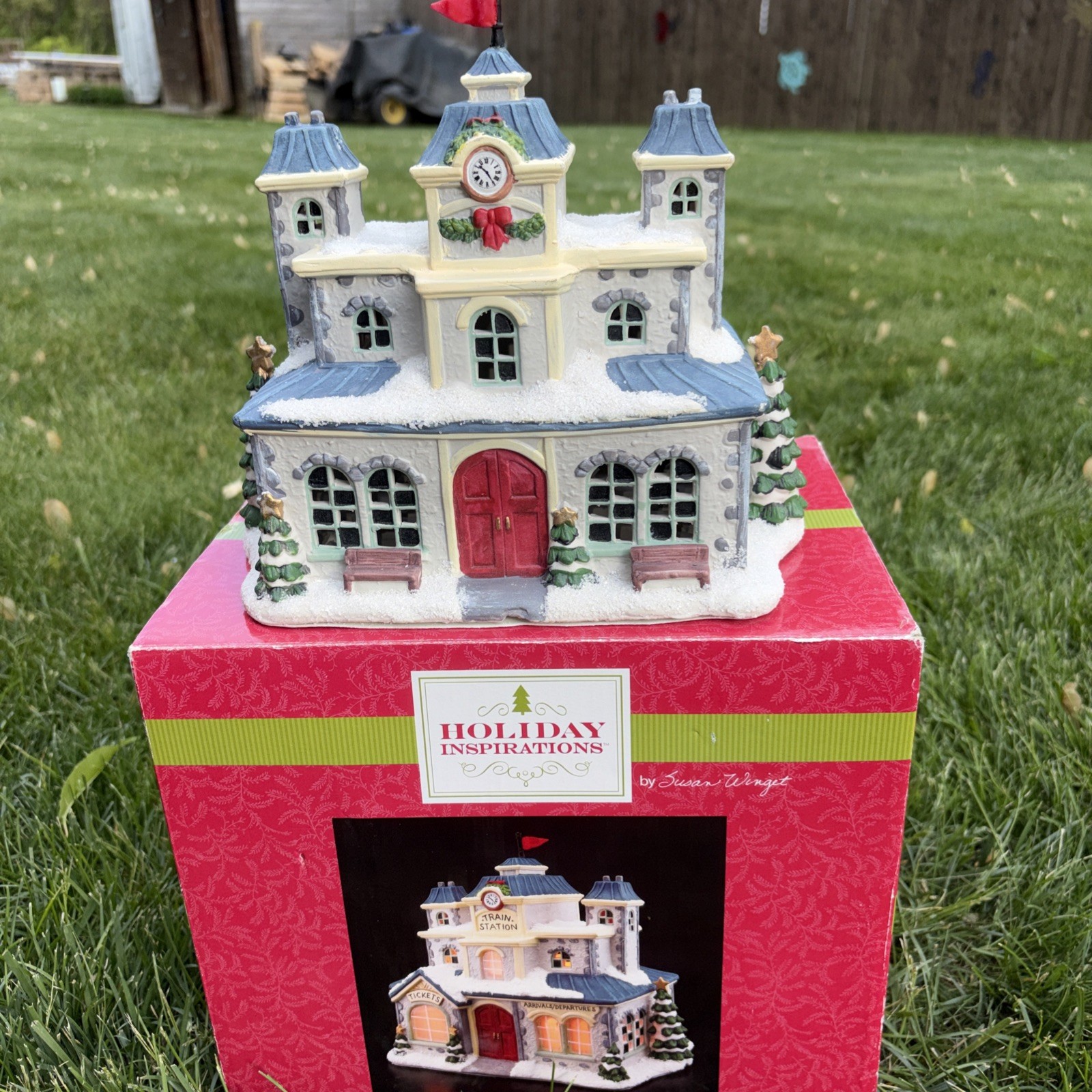Susan Winget Pine Street Station Lighted Porcelain Christmas Village House Box