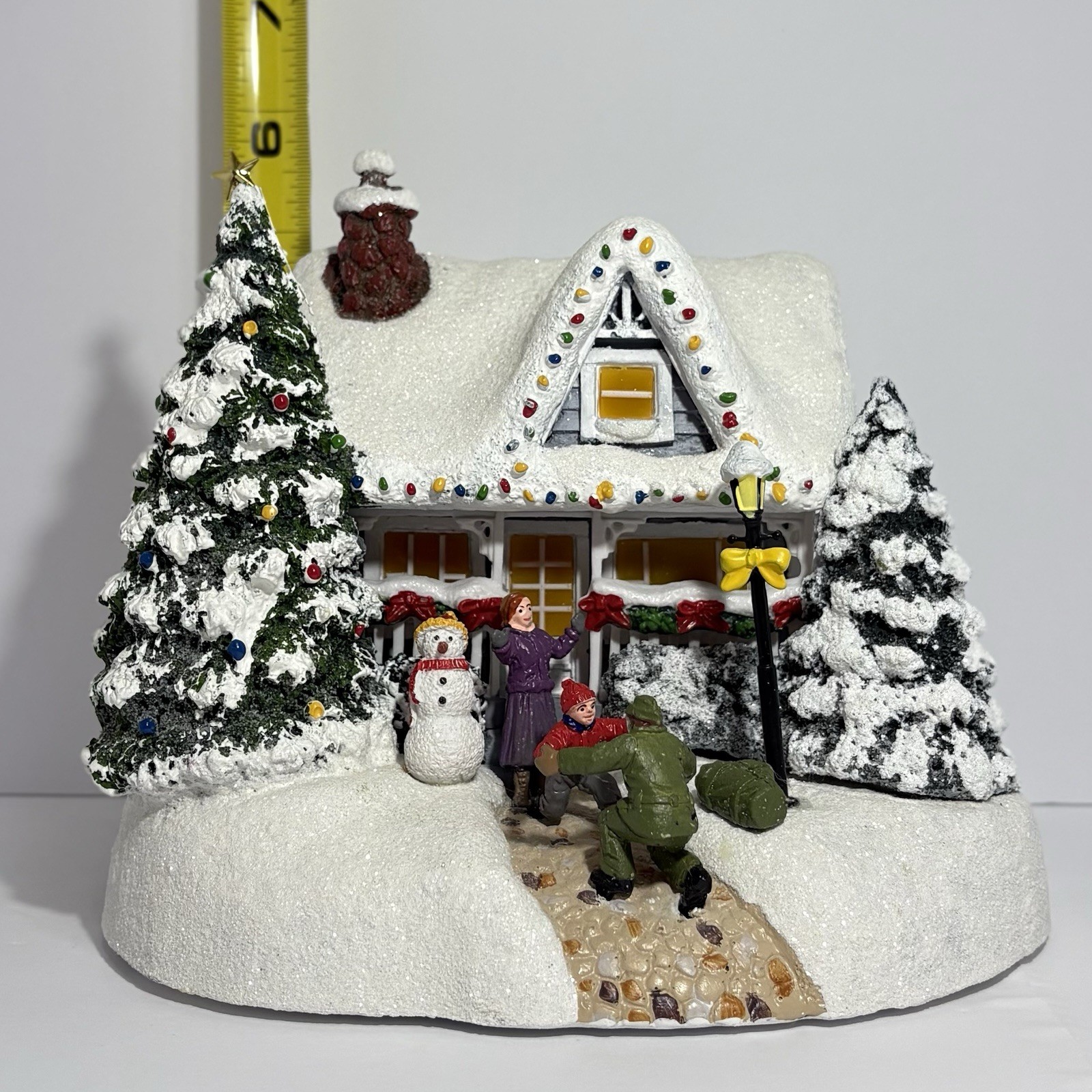 Thomas Kinkade Studios Teleflora “Hero’s Welcome” Lighted 2020