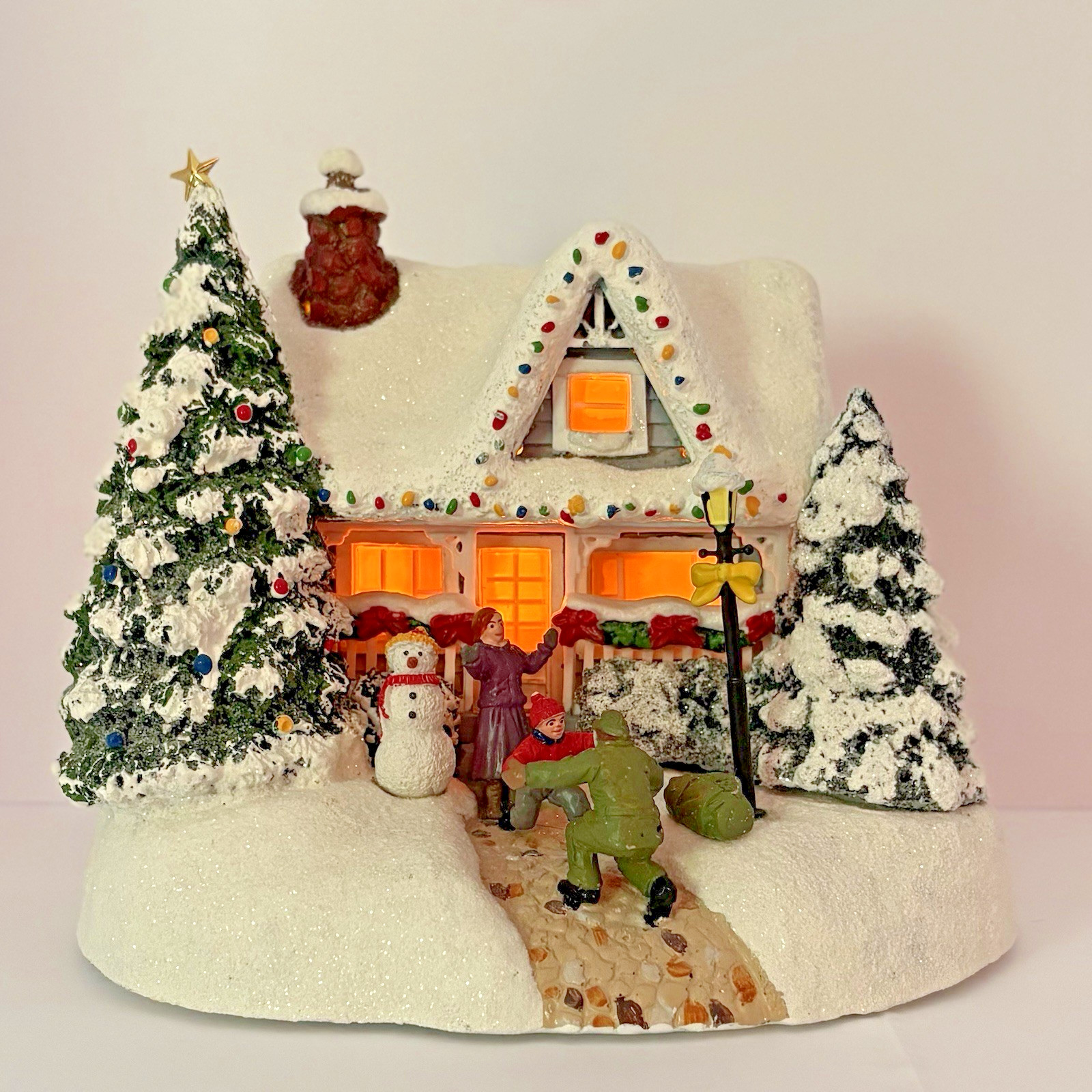 Thomas Kinkade Studios Teleflora “Hero’s Welcome” Lighted 2020